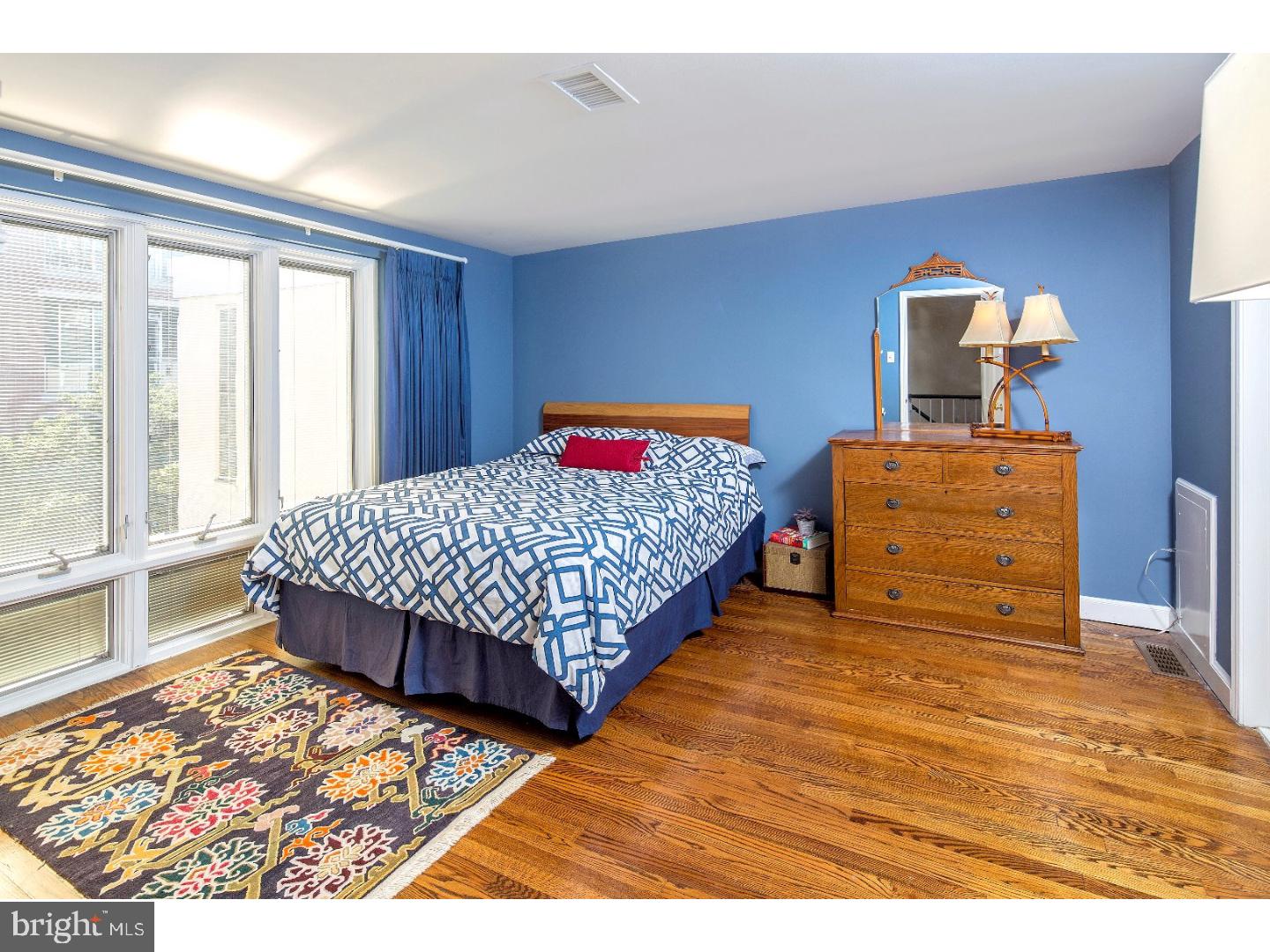 SOCIETY HILL - Residential