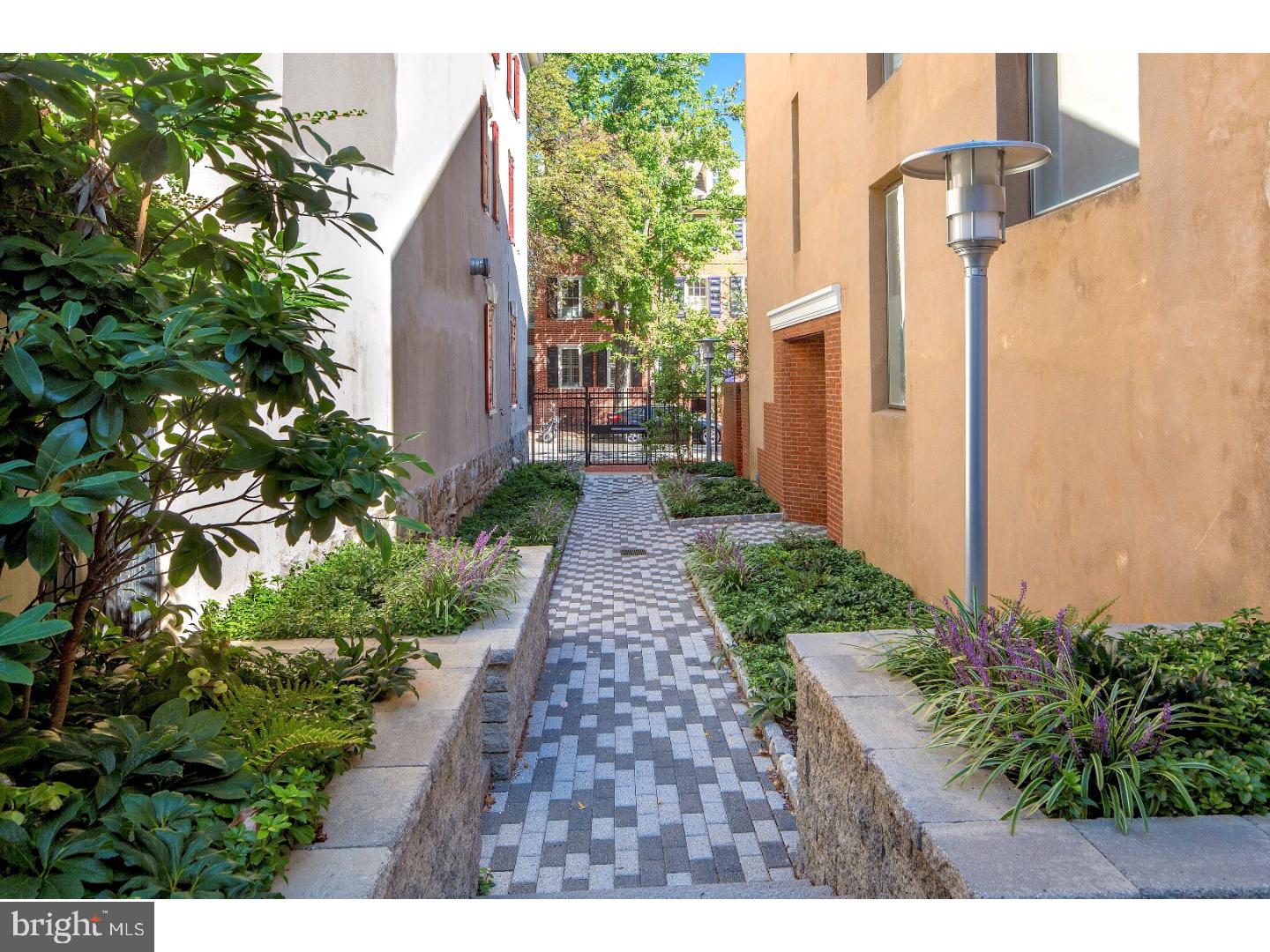 SOCIETY HILL - Residential