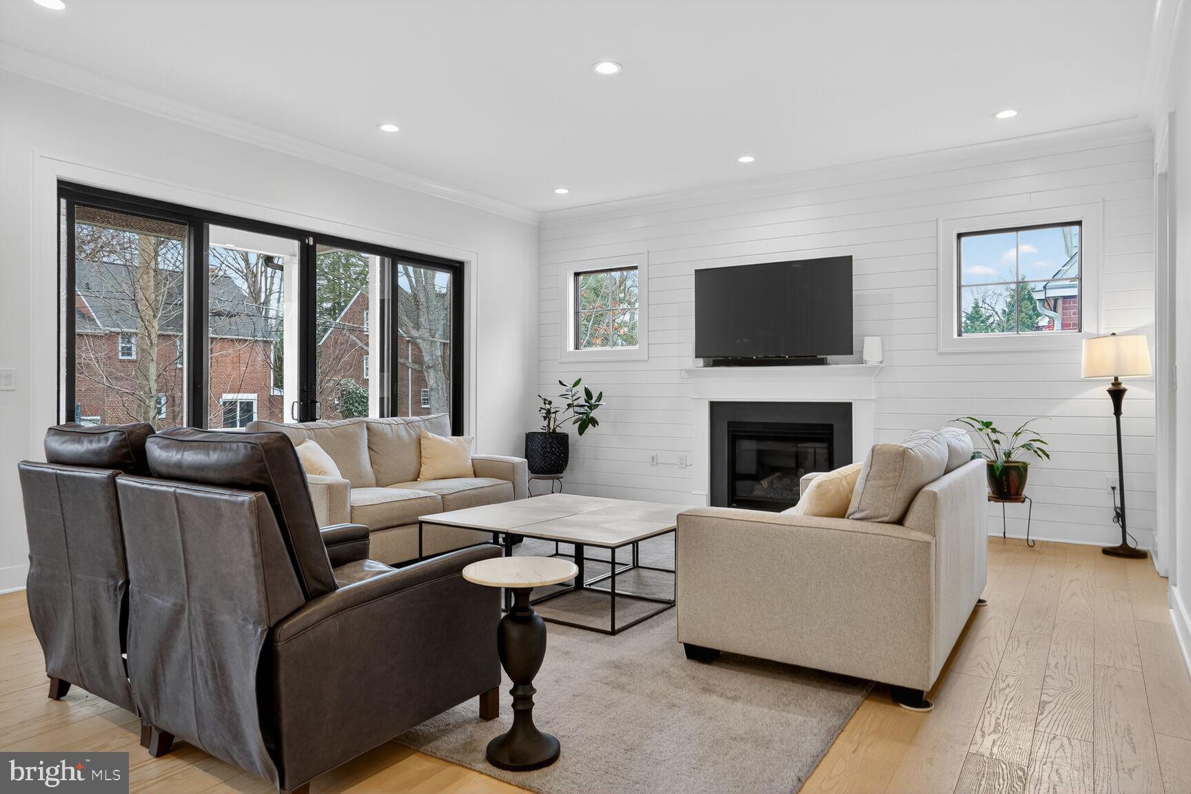 ASHTON HEIGHTS - Residential