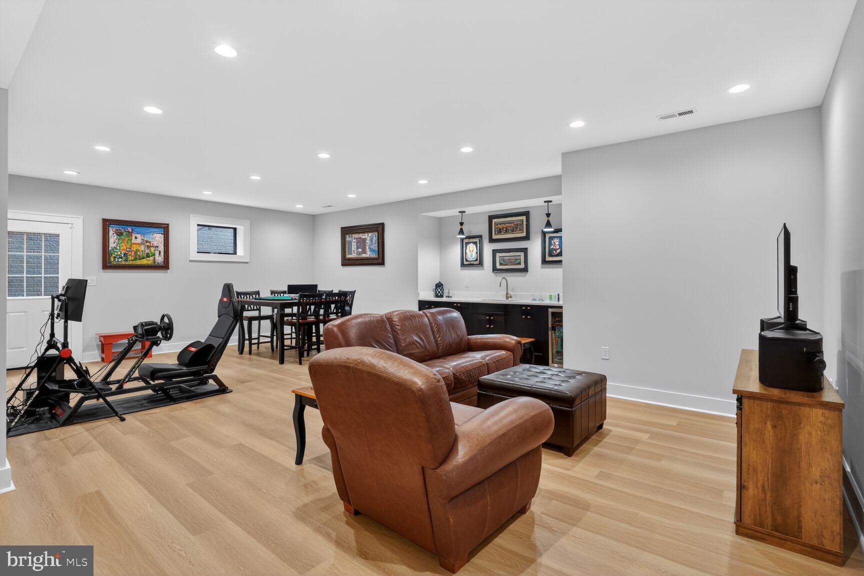 ASHTON HEIGHTS - Residential