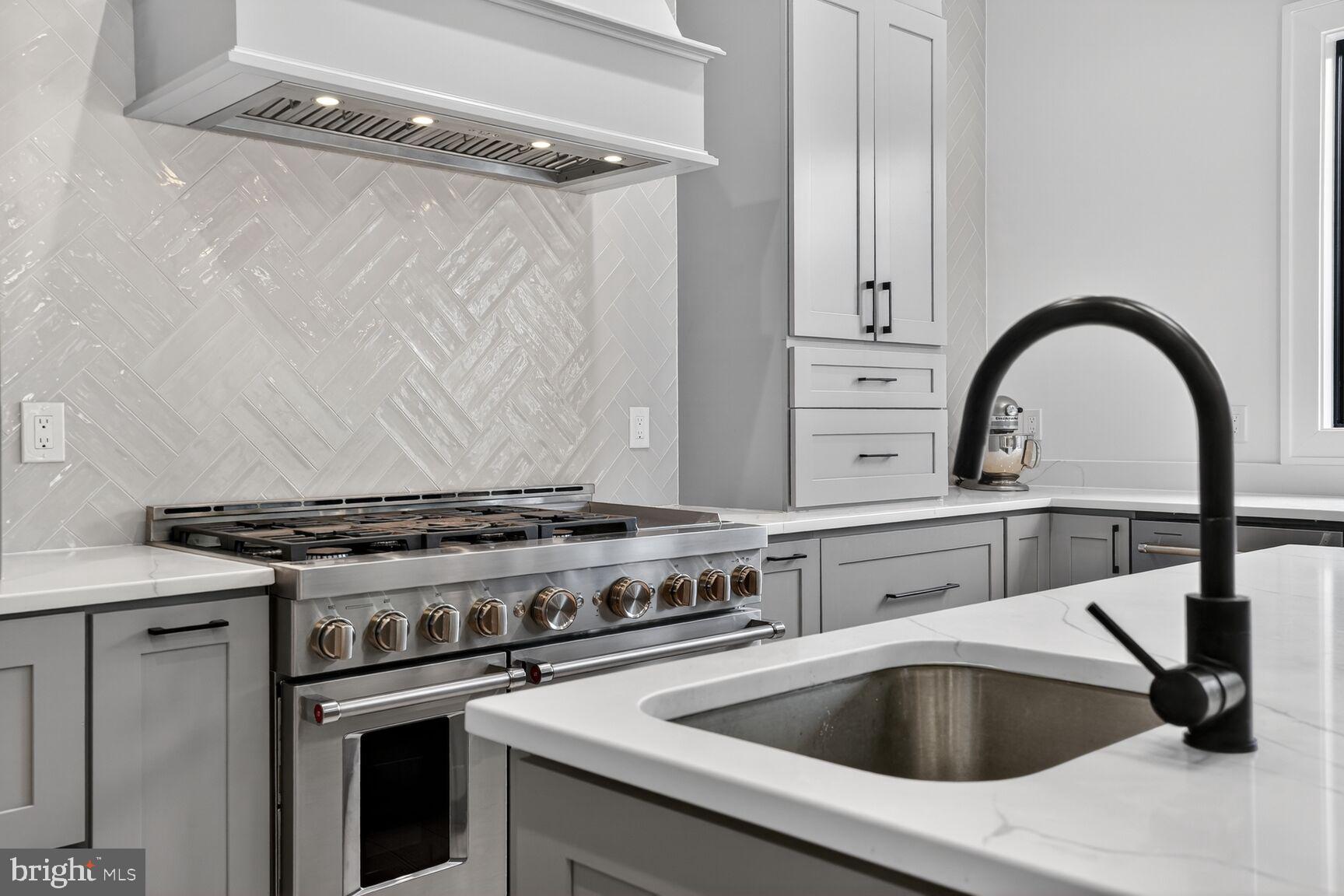 ASHTON HEIGHTS - Residential