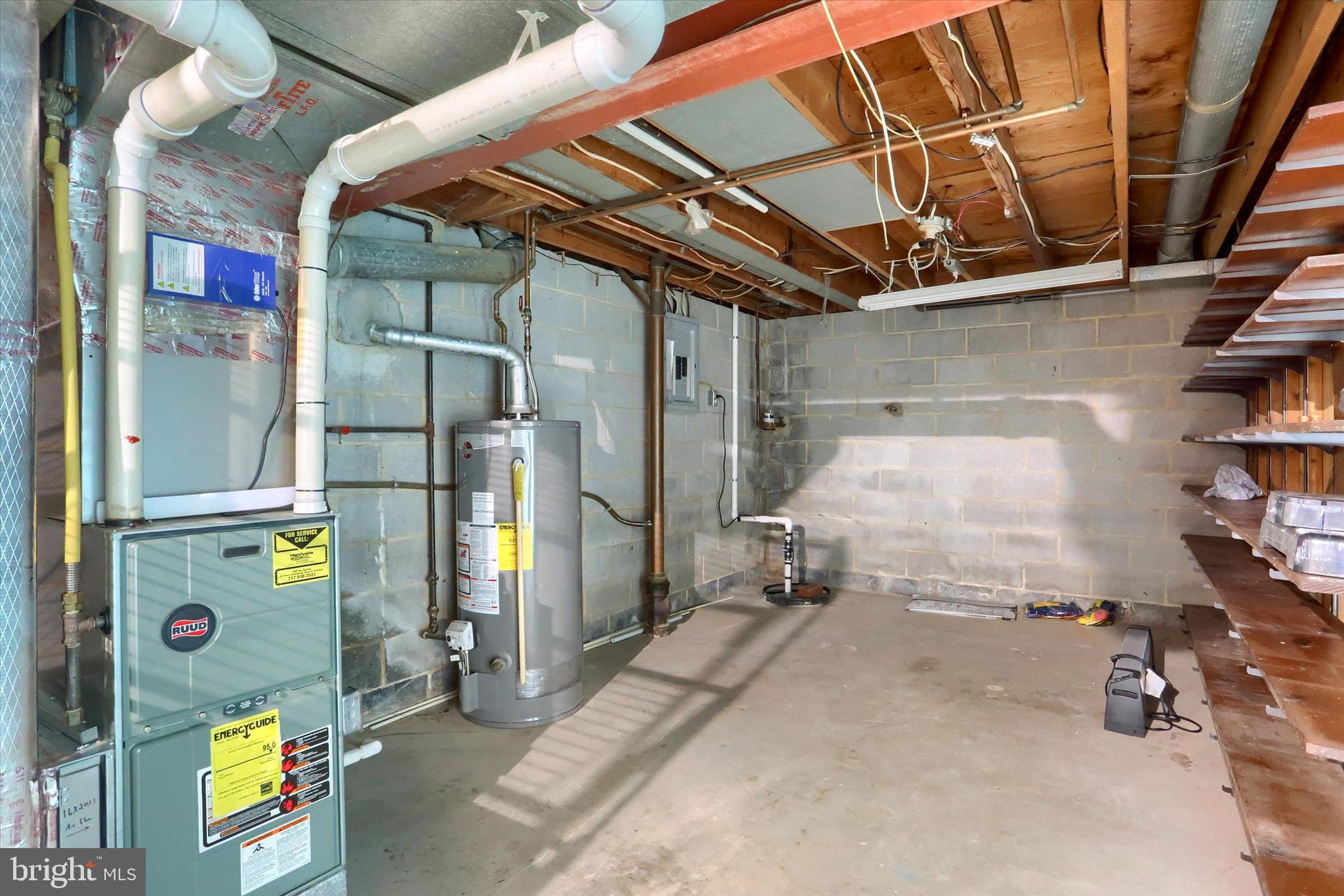 CHESTNUT HILLS - Residential