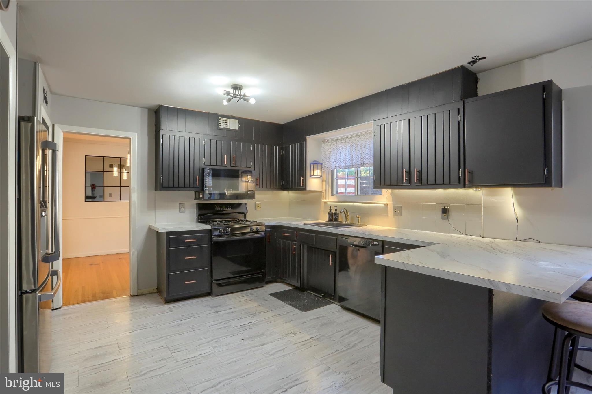 CHESTNUT HILLS - Residential