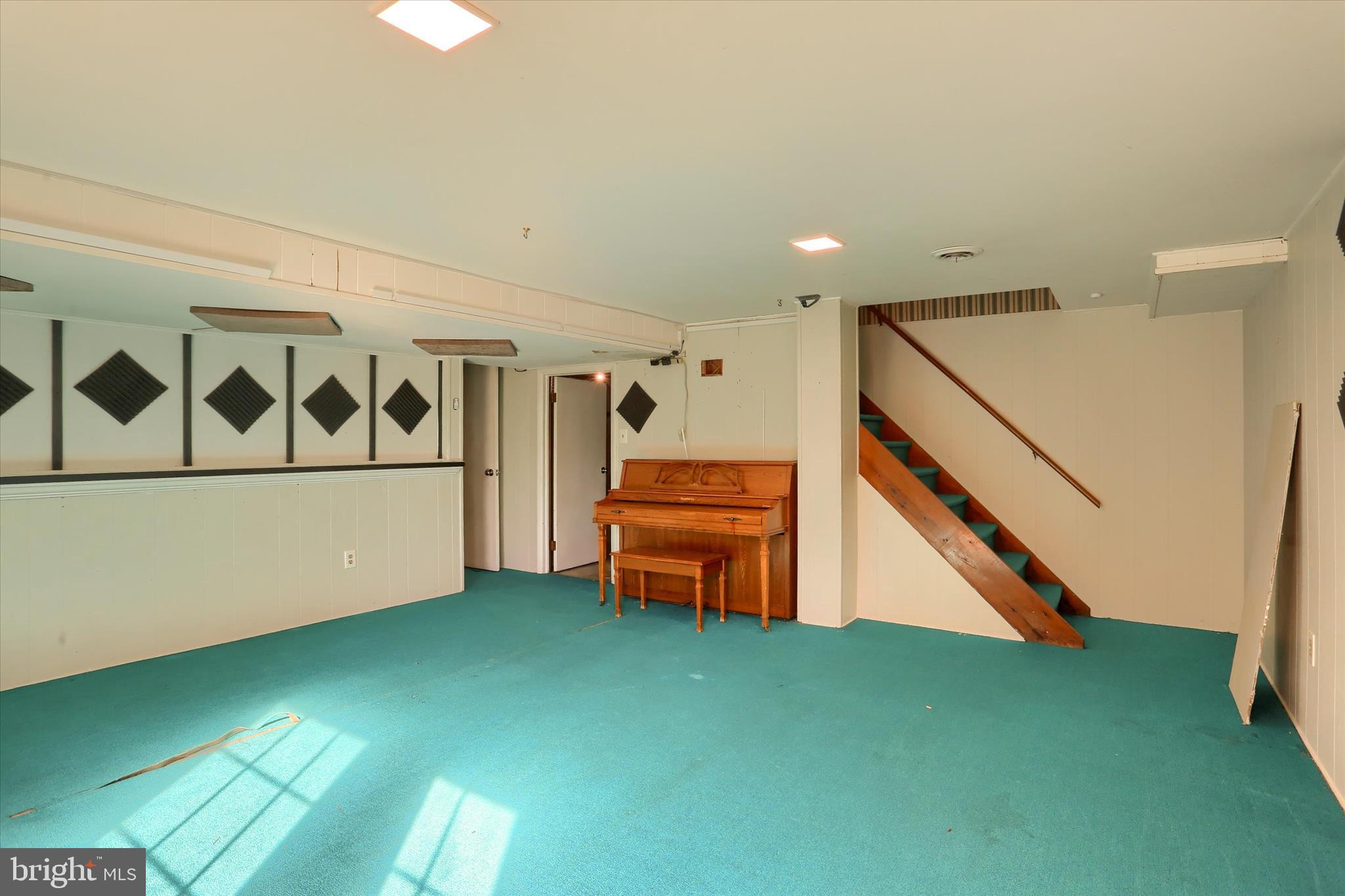 CHESTNUT HILLS - Residential