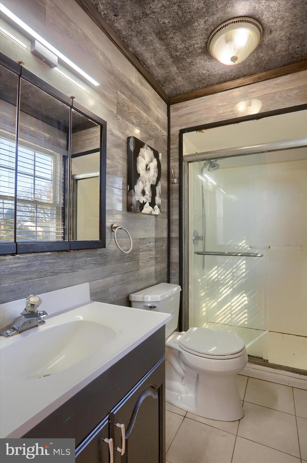 CHESTNUT HILLS - Residential