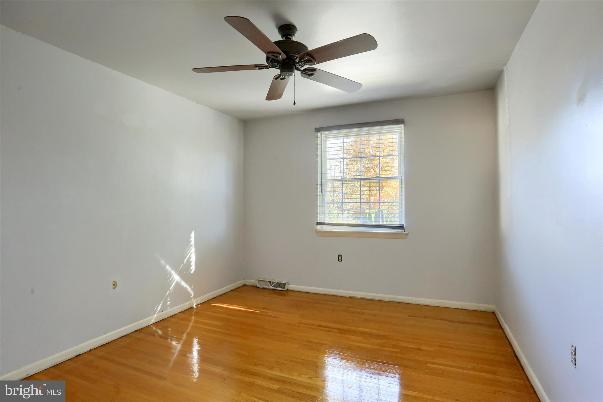 CHESTNUT HILLS - Residential