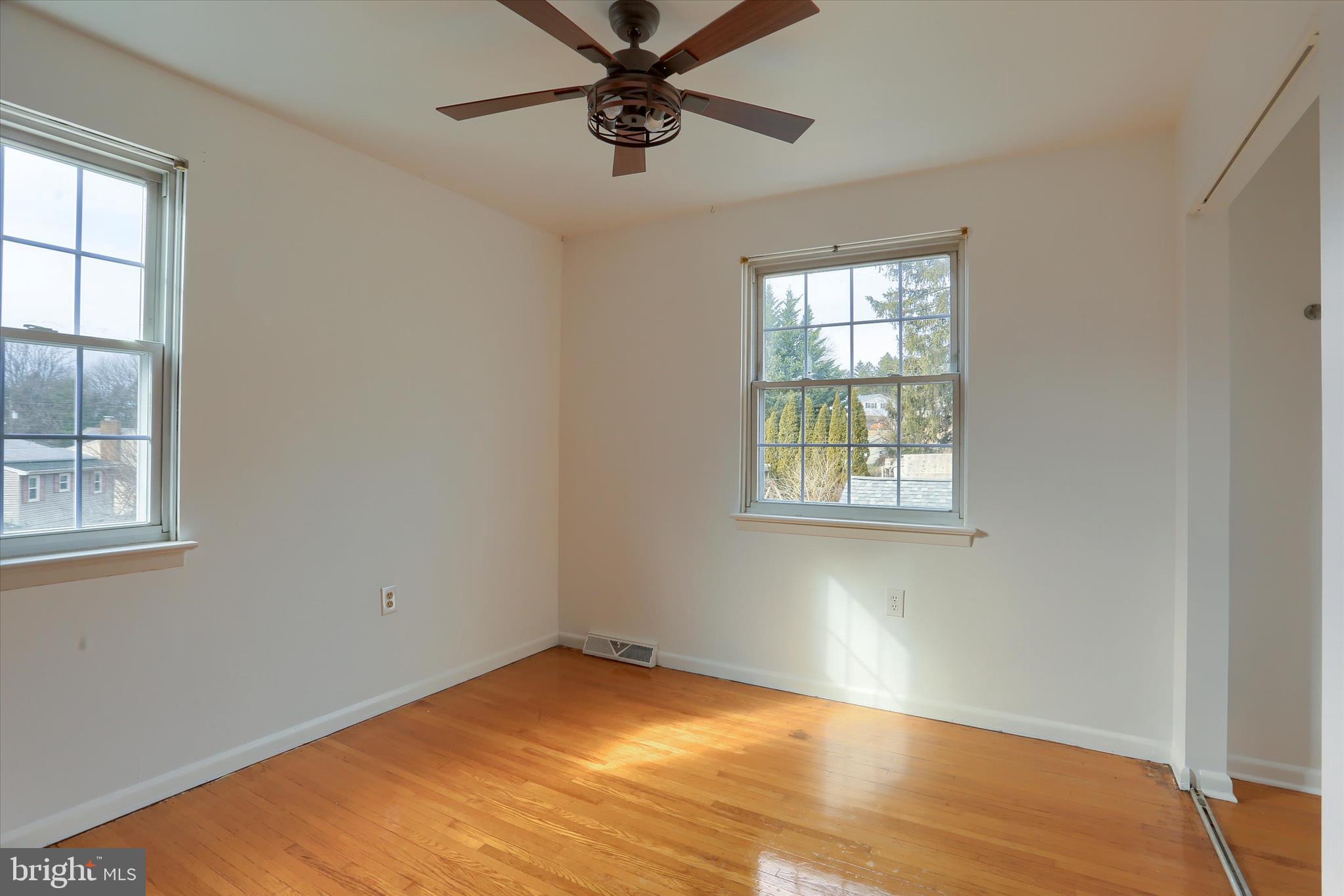 CHESTNUT HILLS - Residential