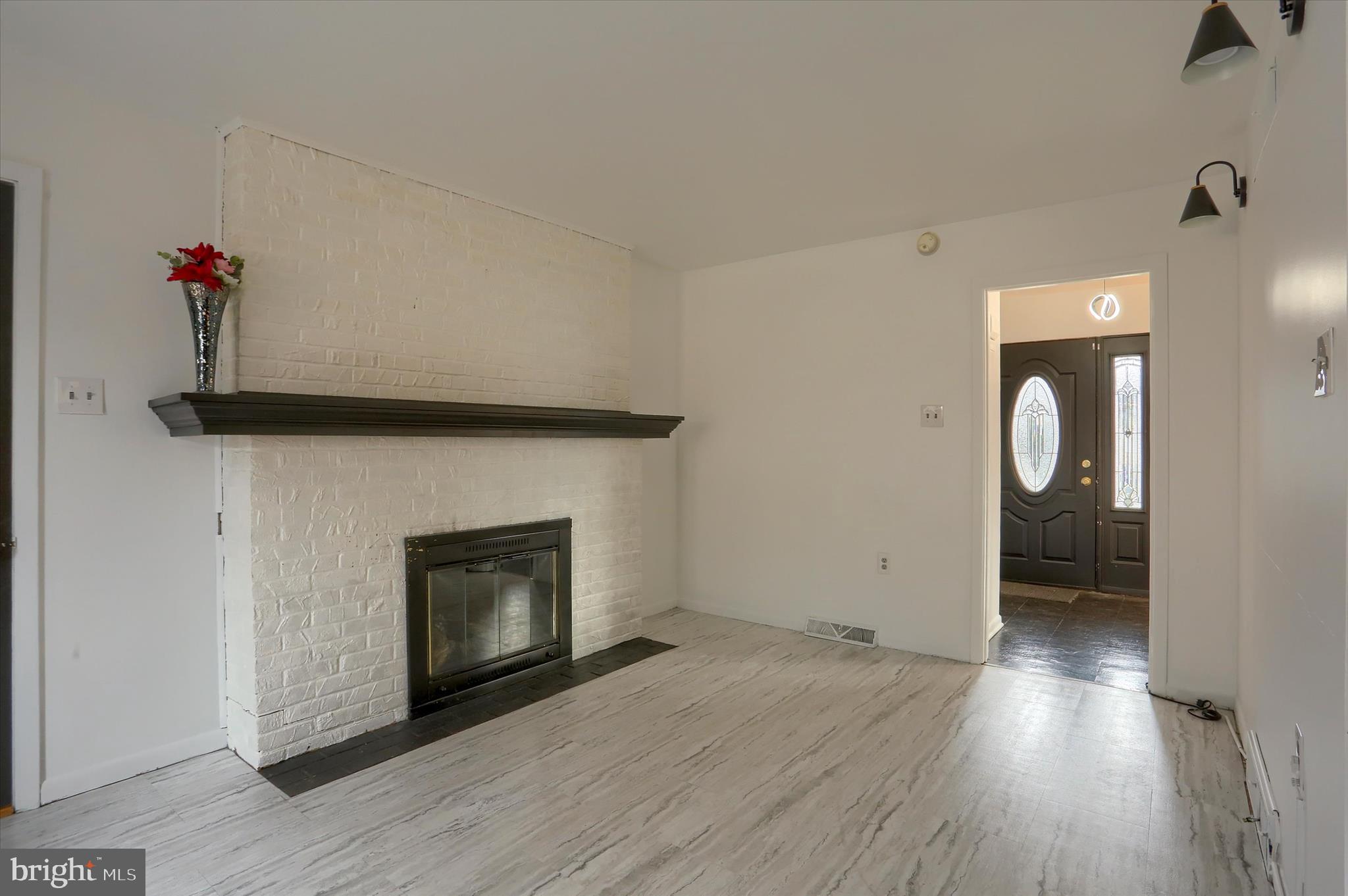 CHESTNUT HILLS - Residential