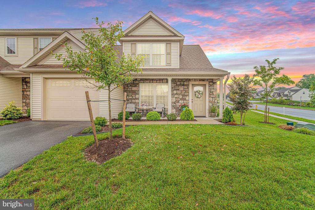 Photo of 1 Maize Circle, Elizabethtown, PA 17022 (MLS # PALA2057958)