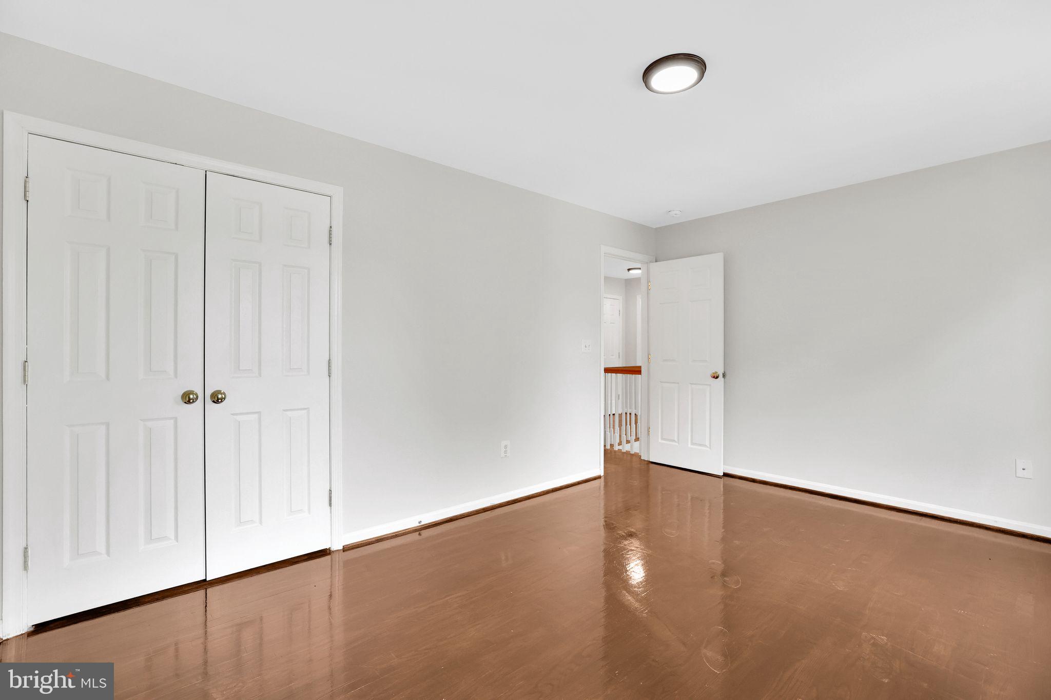 OAK GROVE APARTMENTS - Residential