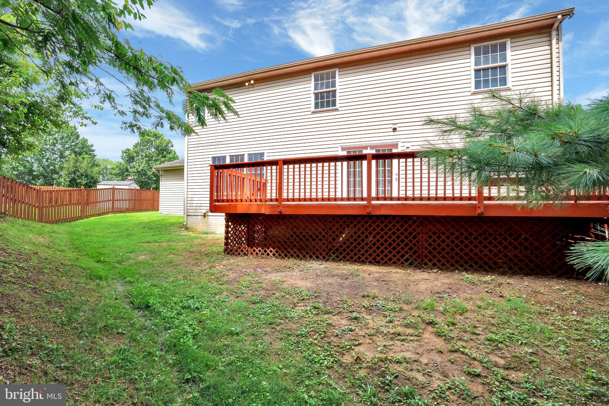 OAK GROVE APARTMENTS - Residential