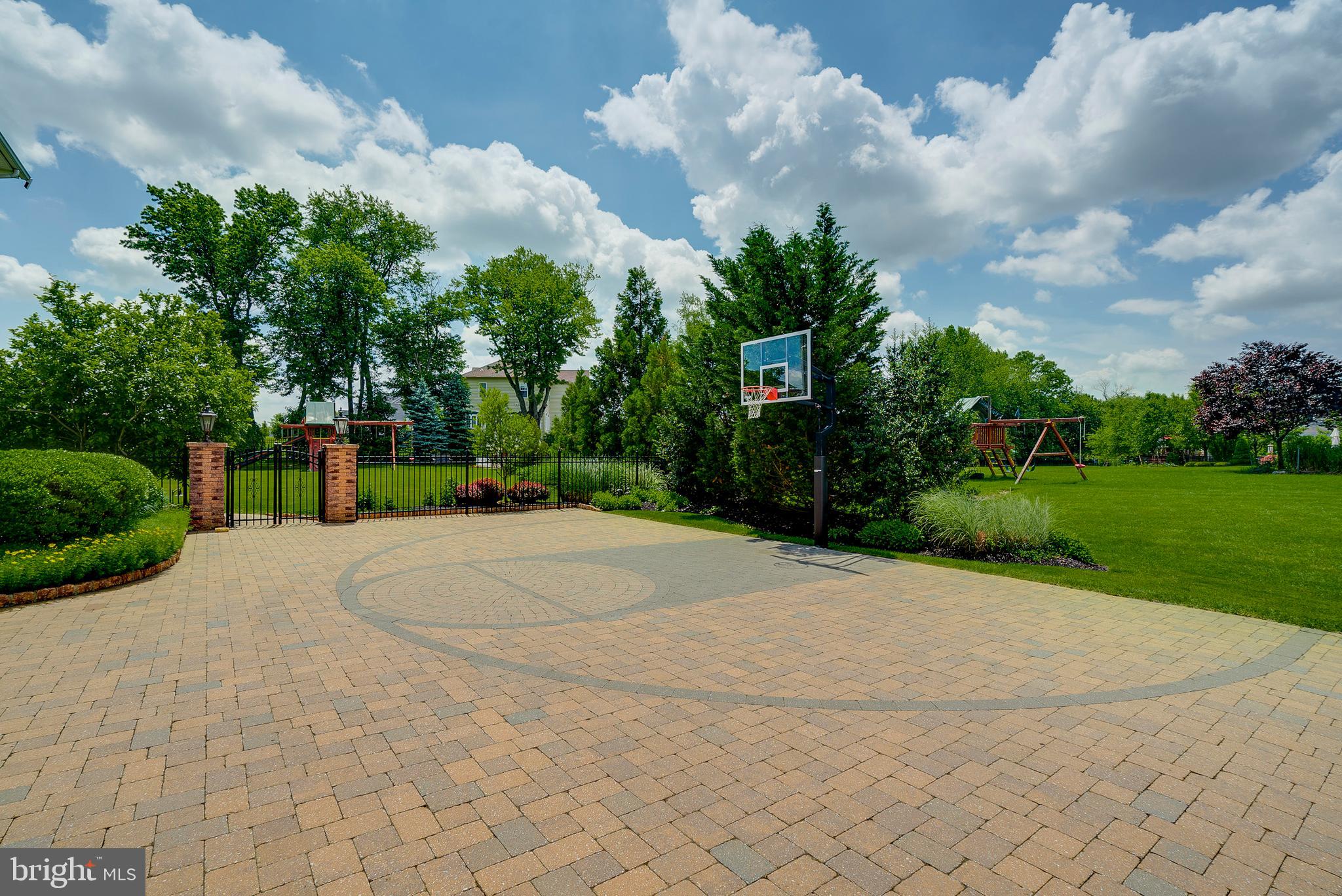 WOODS AT NORTHAMPTON - Residential