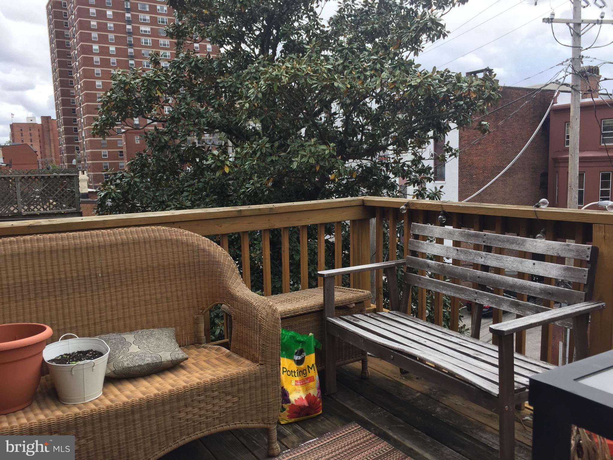 MOUNT VERNON PLACE HISTORIC DISTRICT - Residential Lease