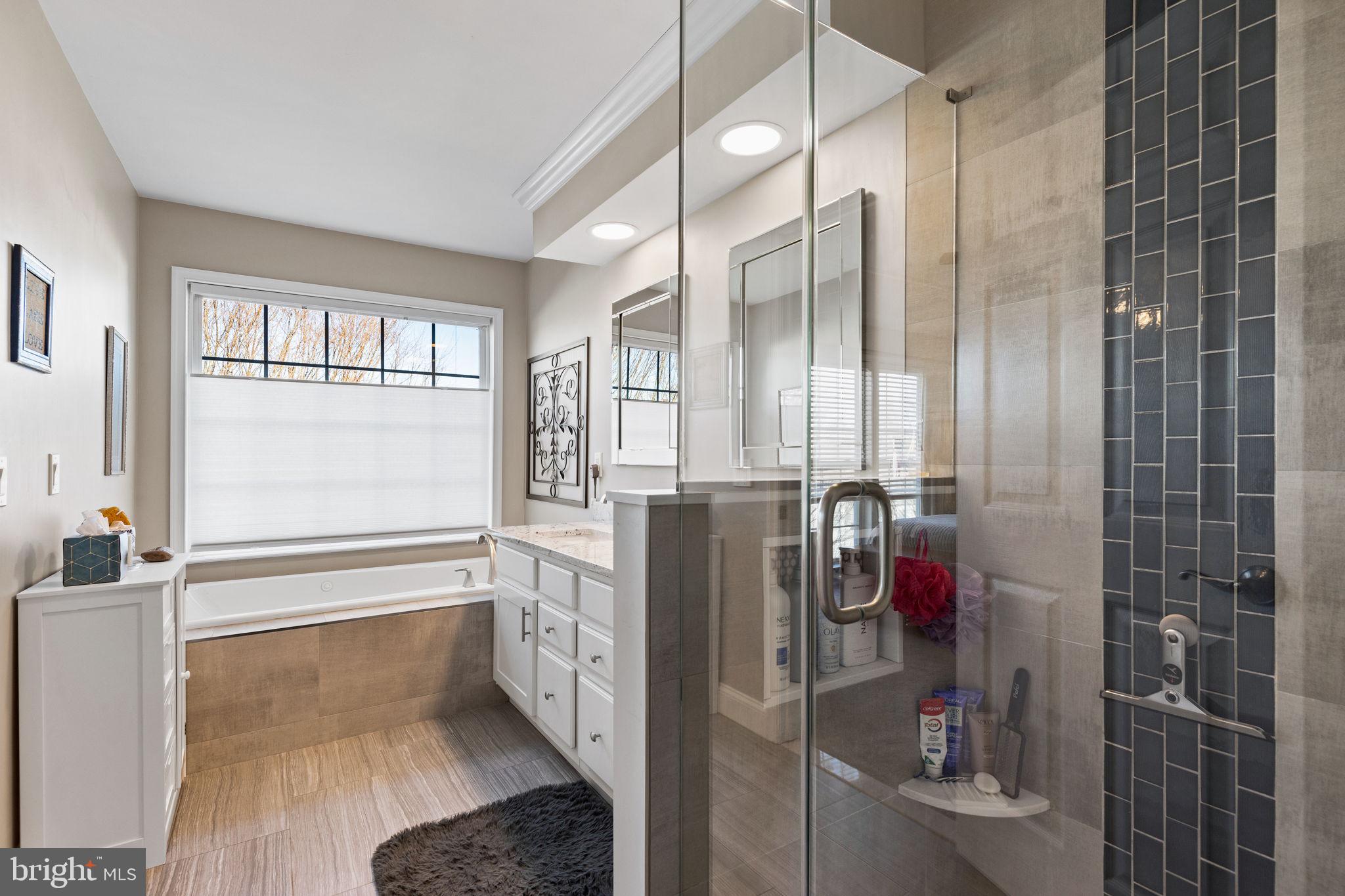 ANDORRA WOODS - Residential