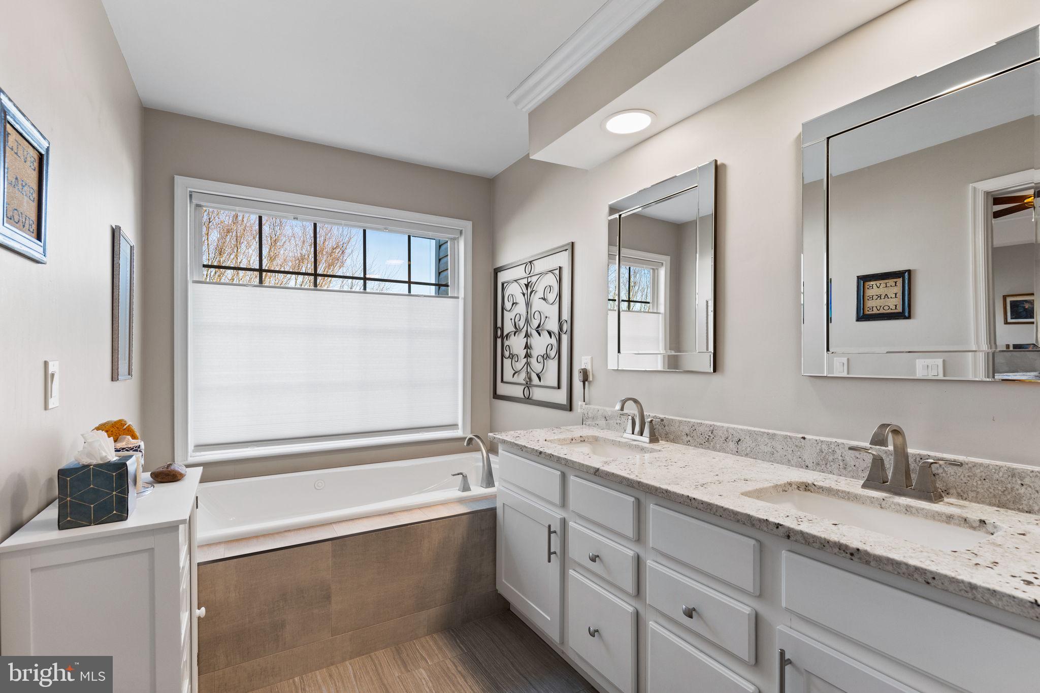 ANDORRA WOODS - Residential