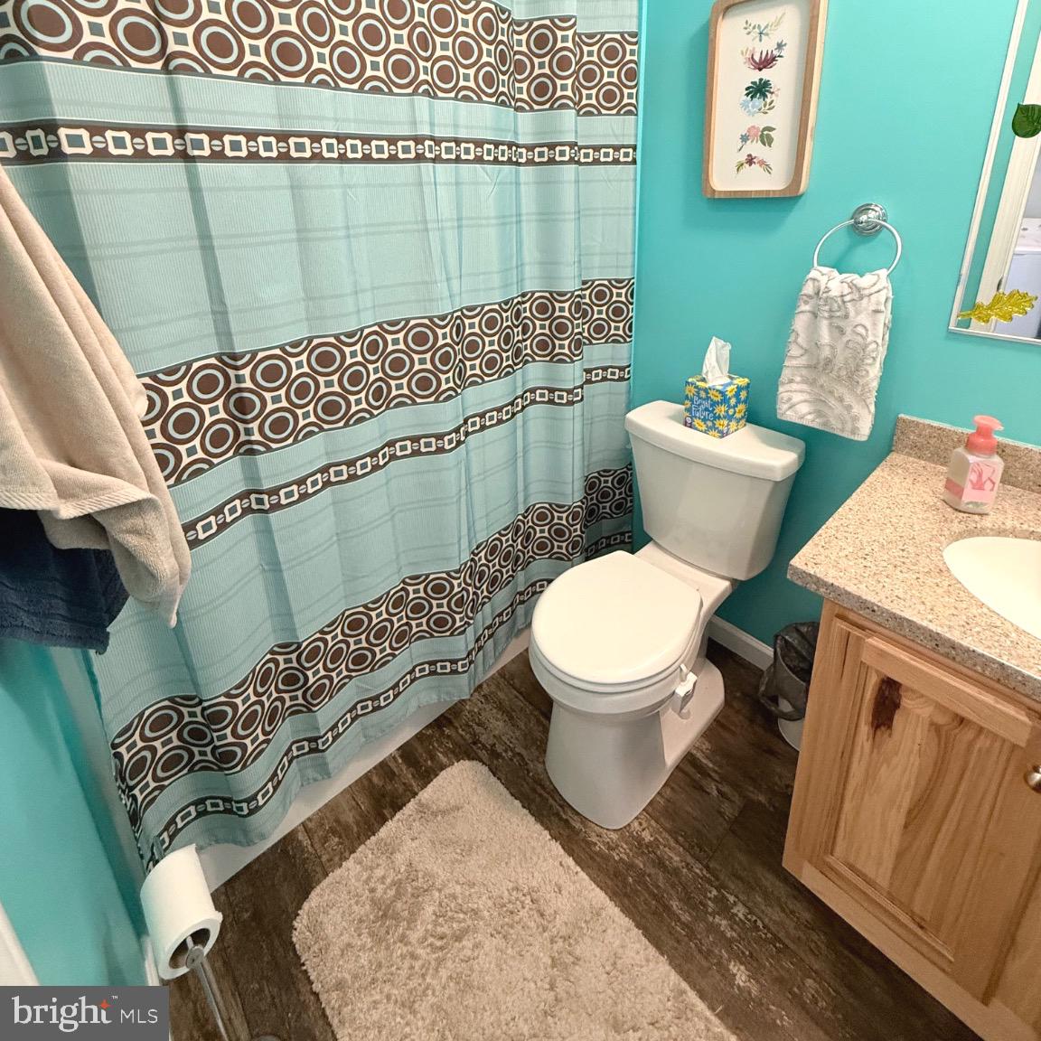 VILLAGE GREEN - Residential