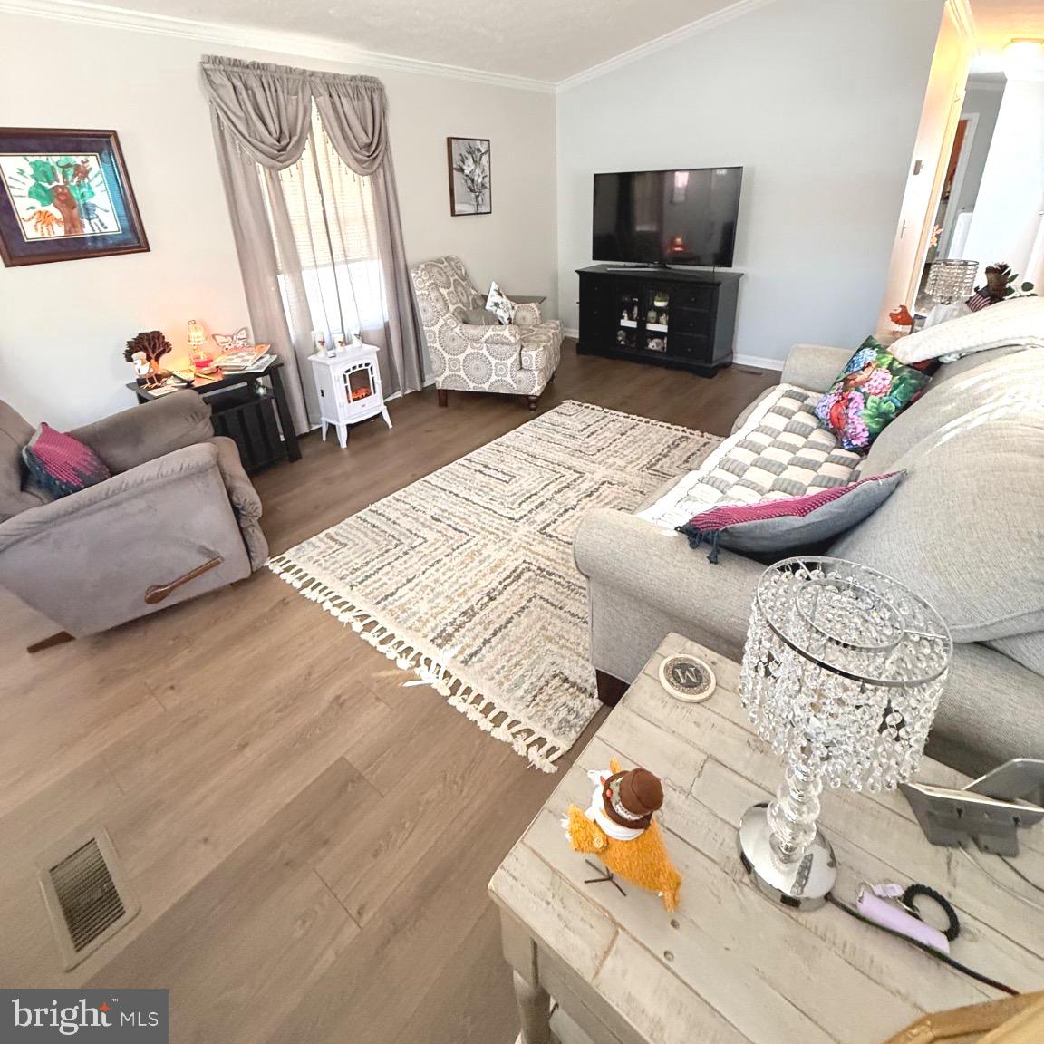 VILLAGE GREEN - Residential