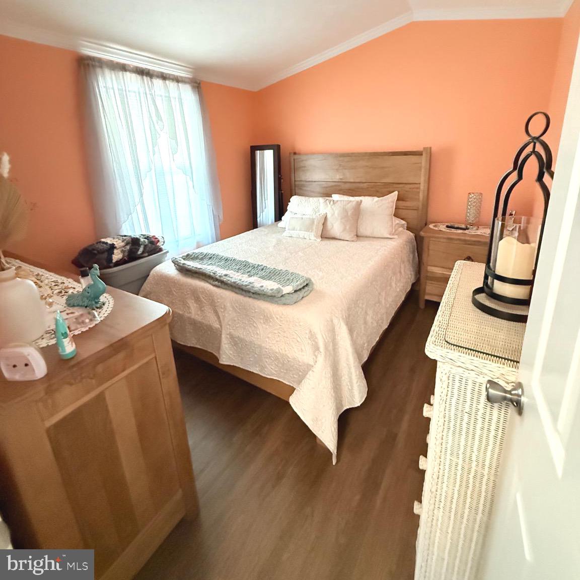 VILLAGE GREEN - Residential