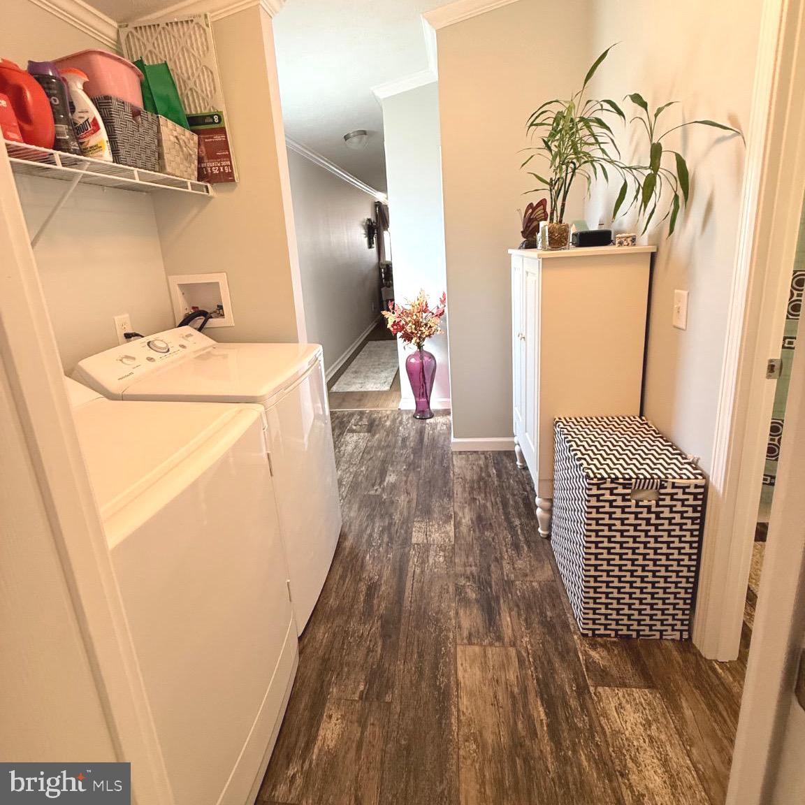 VILLAGE GREEN - Residential