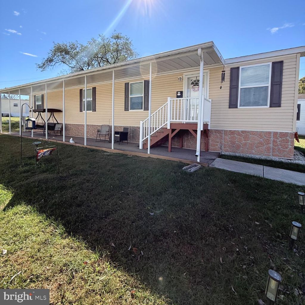 Photo of 182 Fifth Avenue, MEDIA, PA 19063 (MLS # PADE2102464)