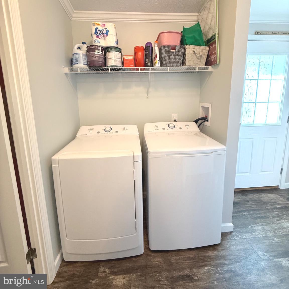 VILLAGE GREEN - Residential