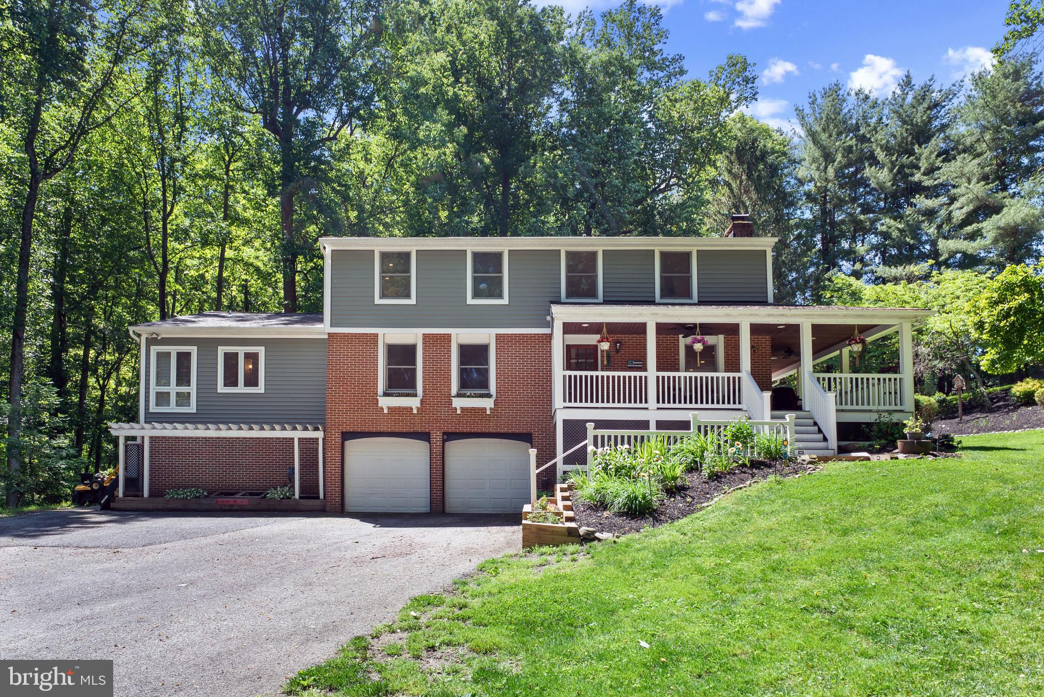 9 FOLLY FARMS COURT