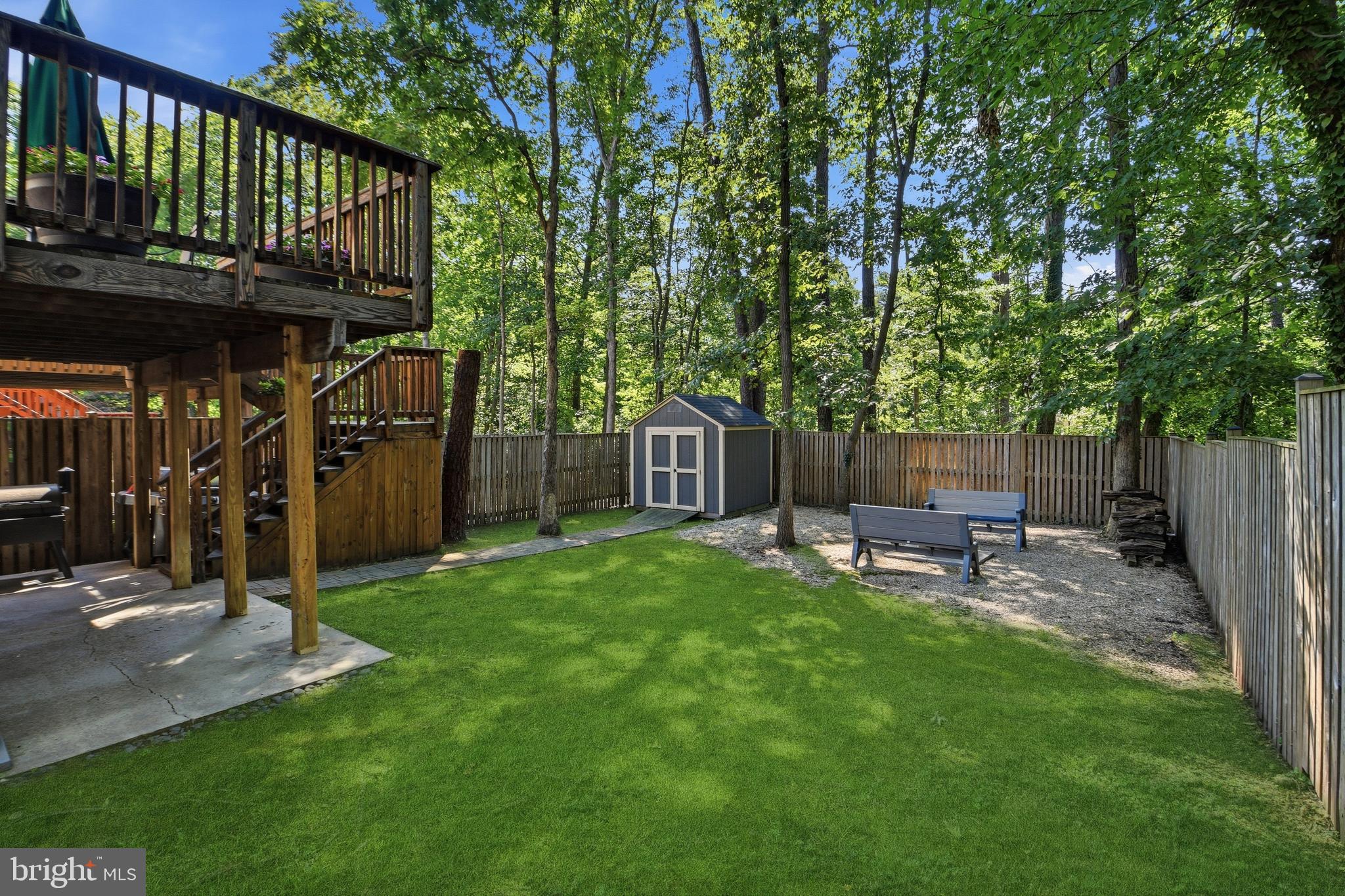 885 CHESTNUTVIEW COURT
