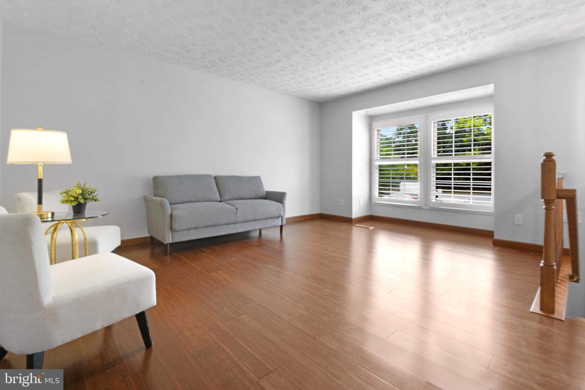 885 CHESTNUTVIEW COURT