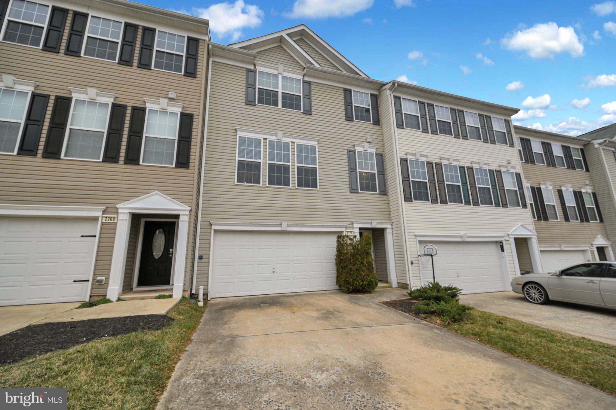 2270 GOLDEN EAGLE DRIVE 89