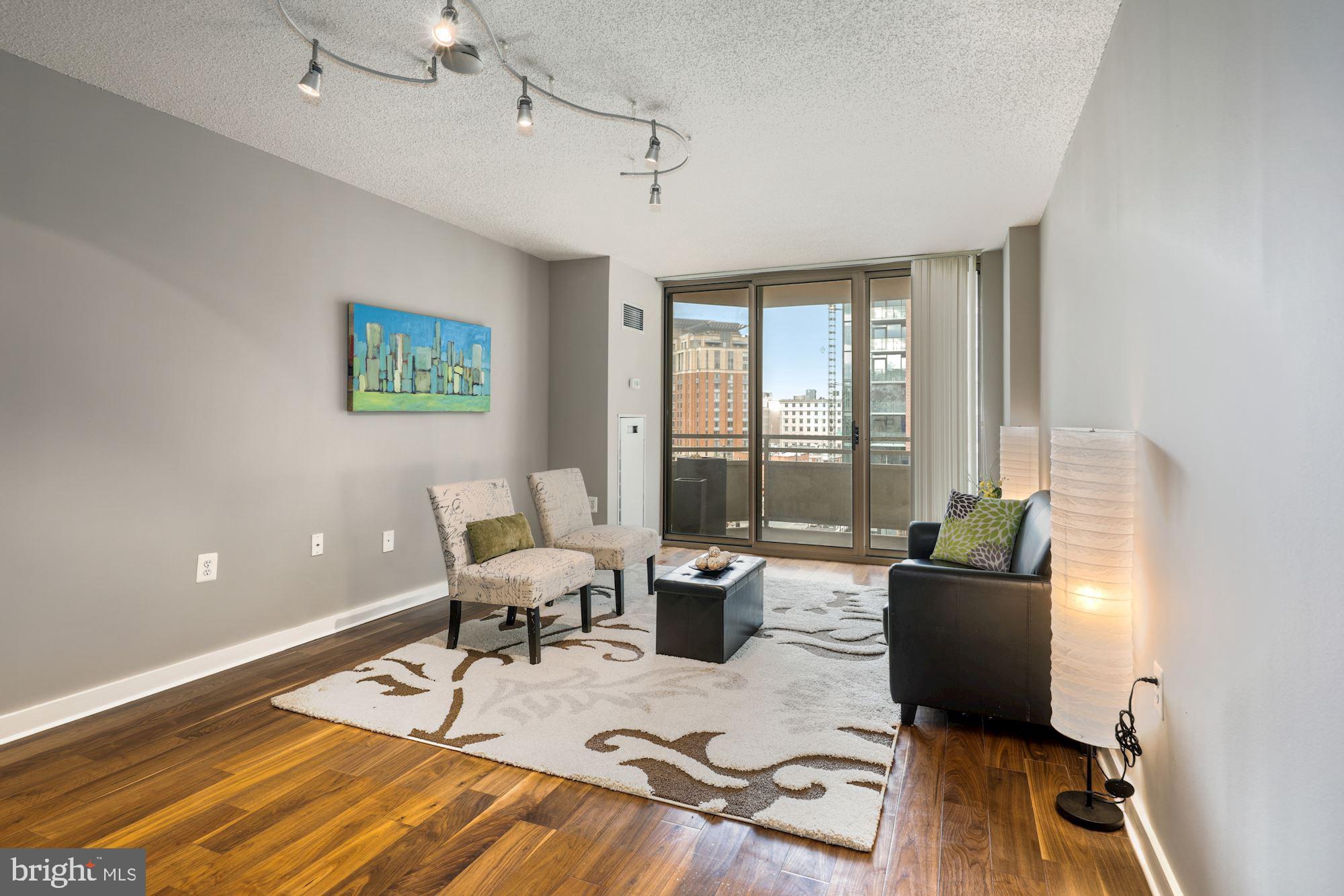 FAIRMONT PLAZA - Residential