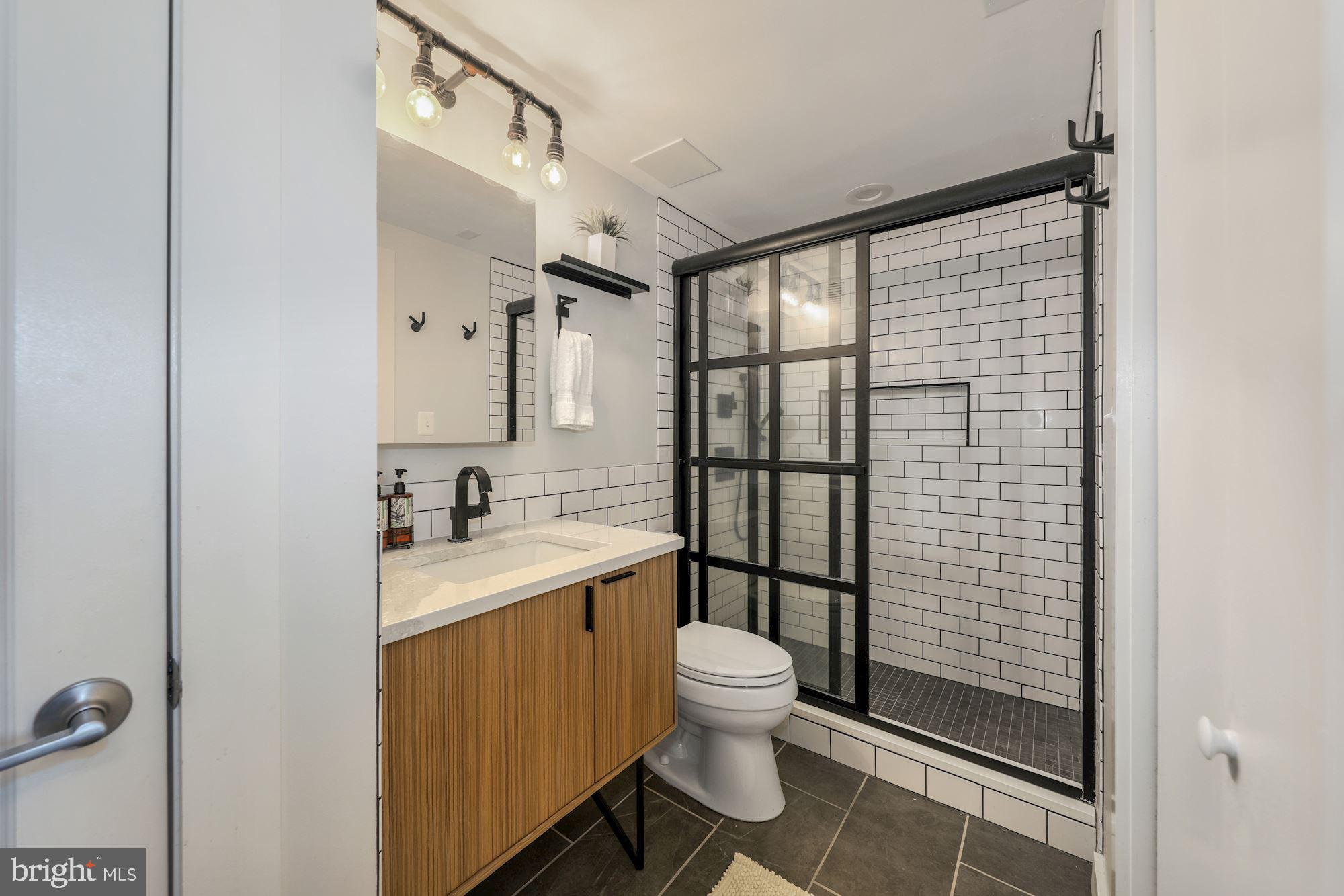 FAIRMONT PLAZA - Residential