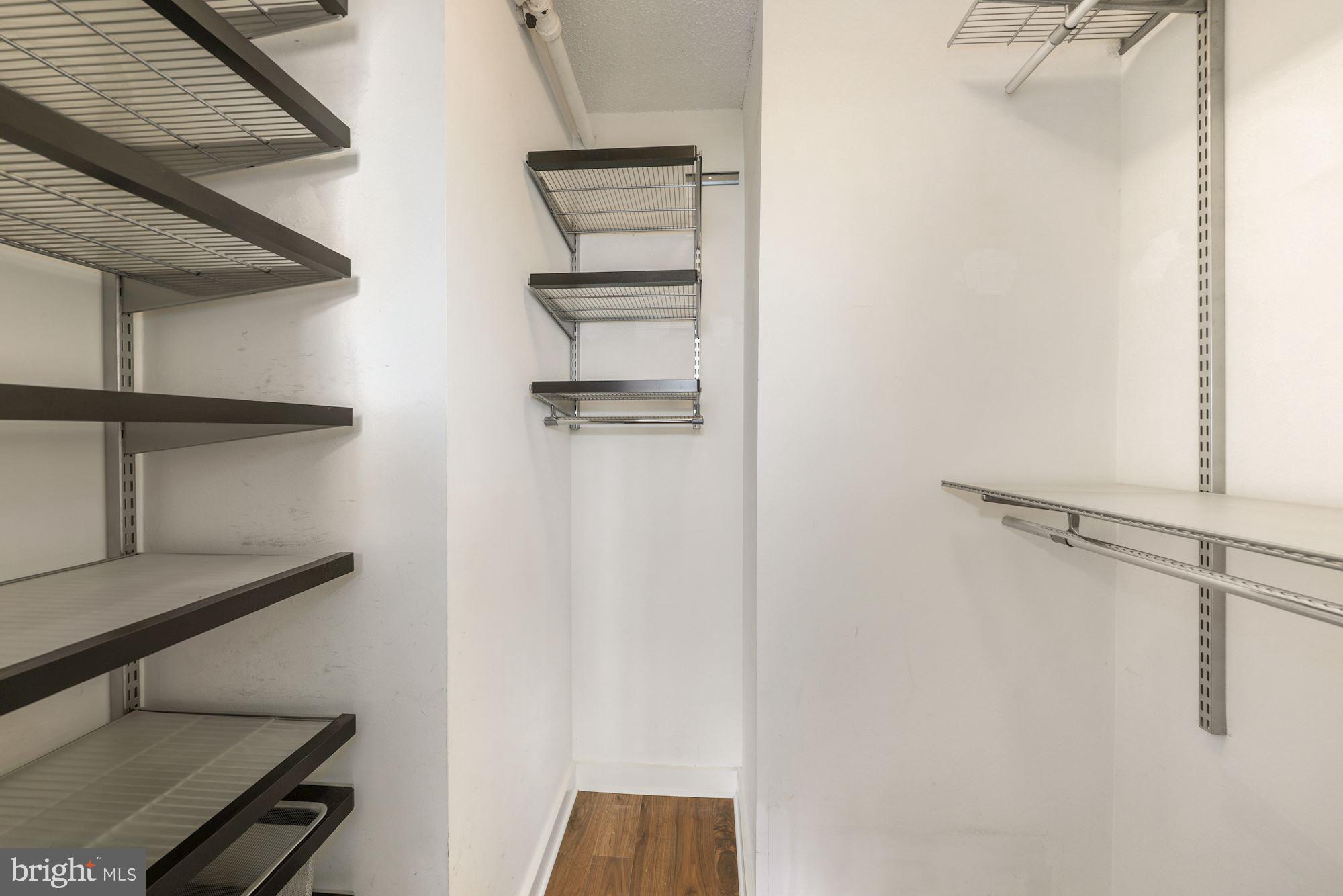 FAIRMONT PLAZA - Residential