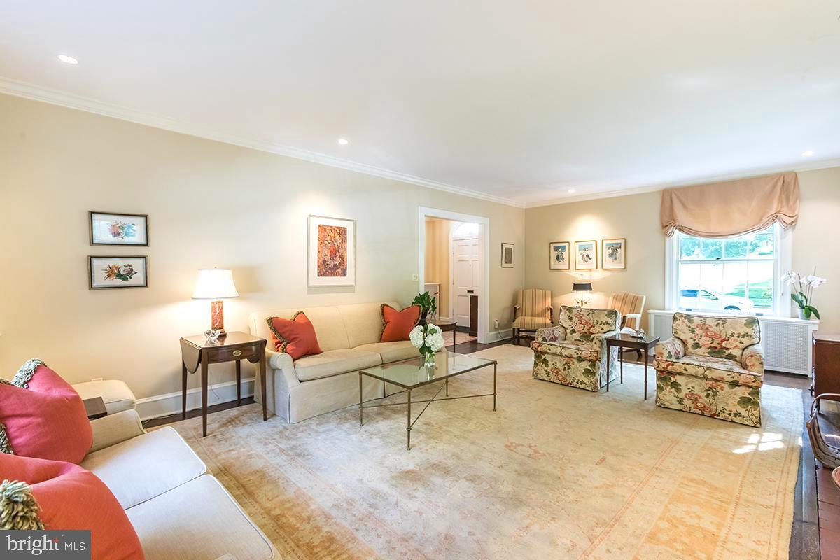 CHEVY CHASE - Residential