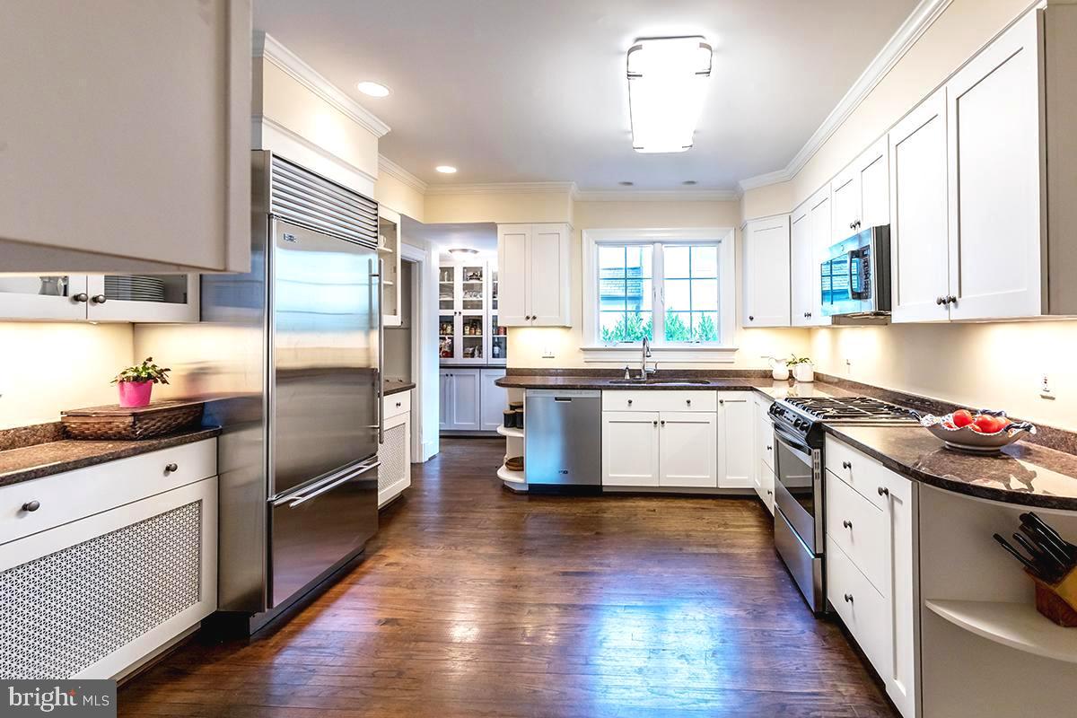 CHEVY CHASE - Residential