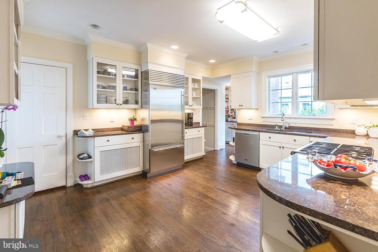 CHEVY CHASE - Residential