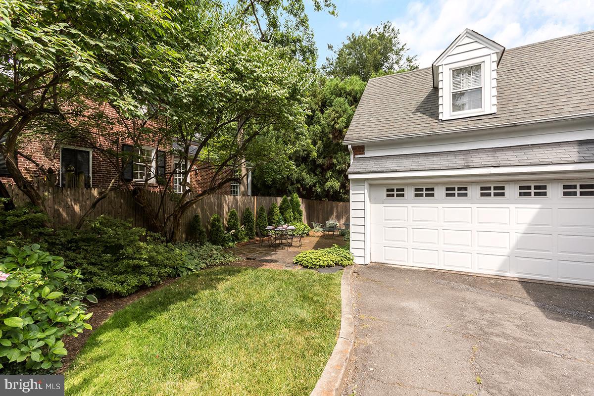 CHEVY CHASE - Residential