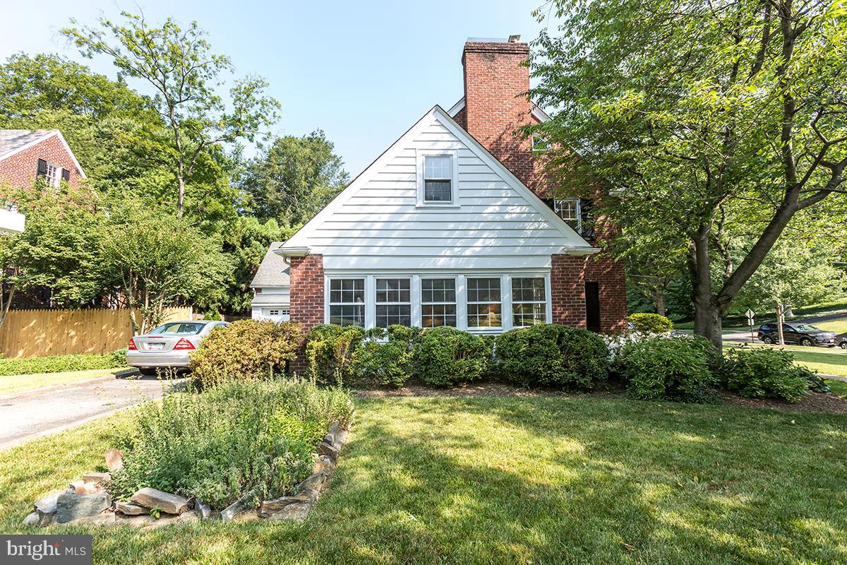 CHEVY CHASE - Residential