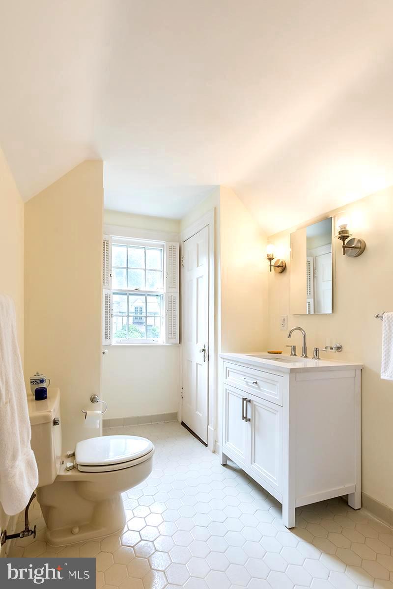 CHEVY CHASE - Residential