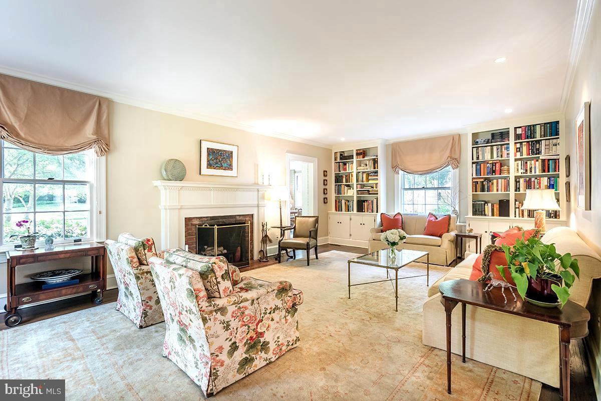 CHEVY CHASE - Residential