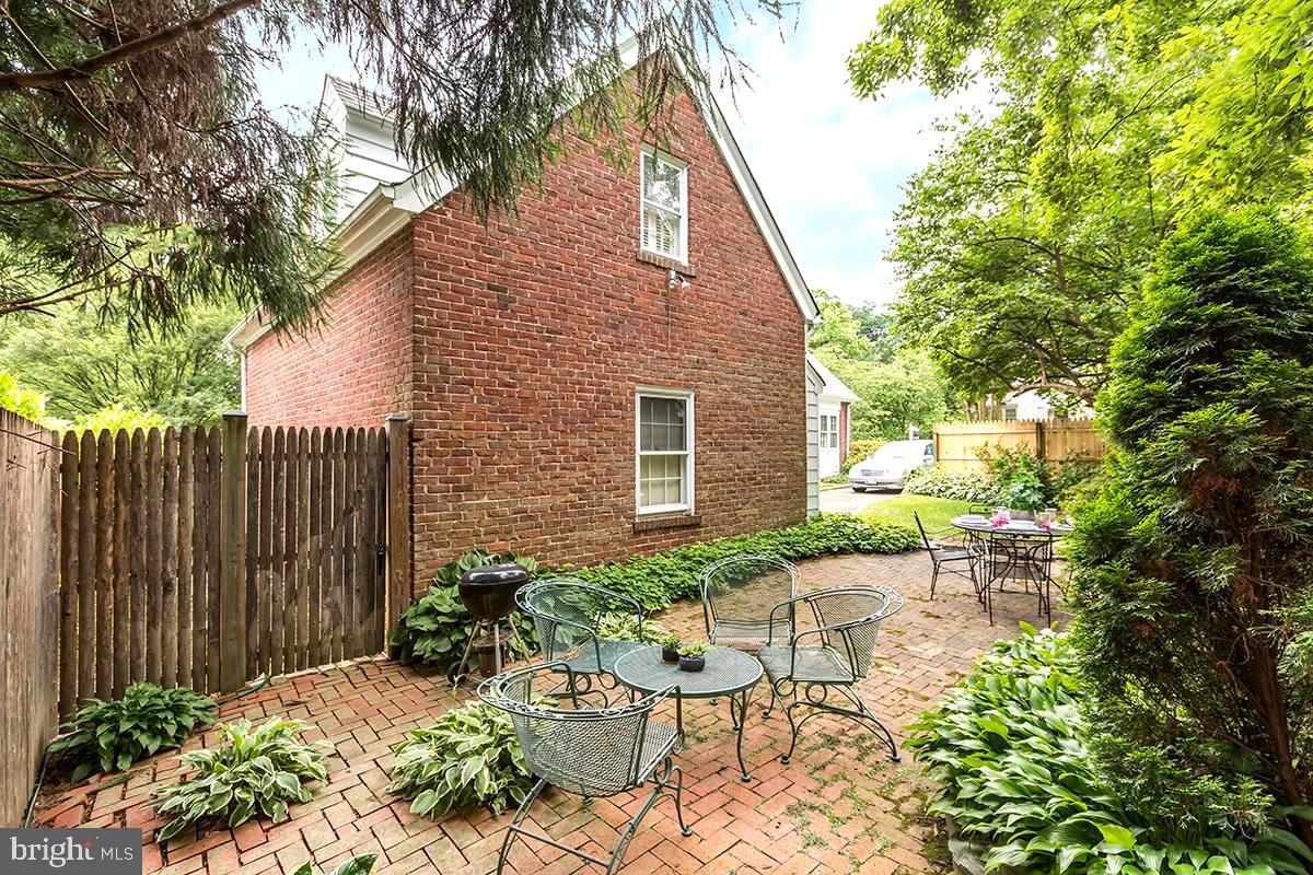 CHEVY CHASE - Residential