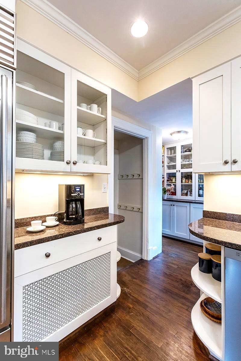 CHEVY CHASE - Residential