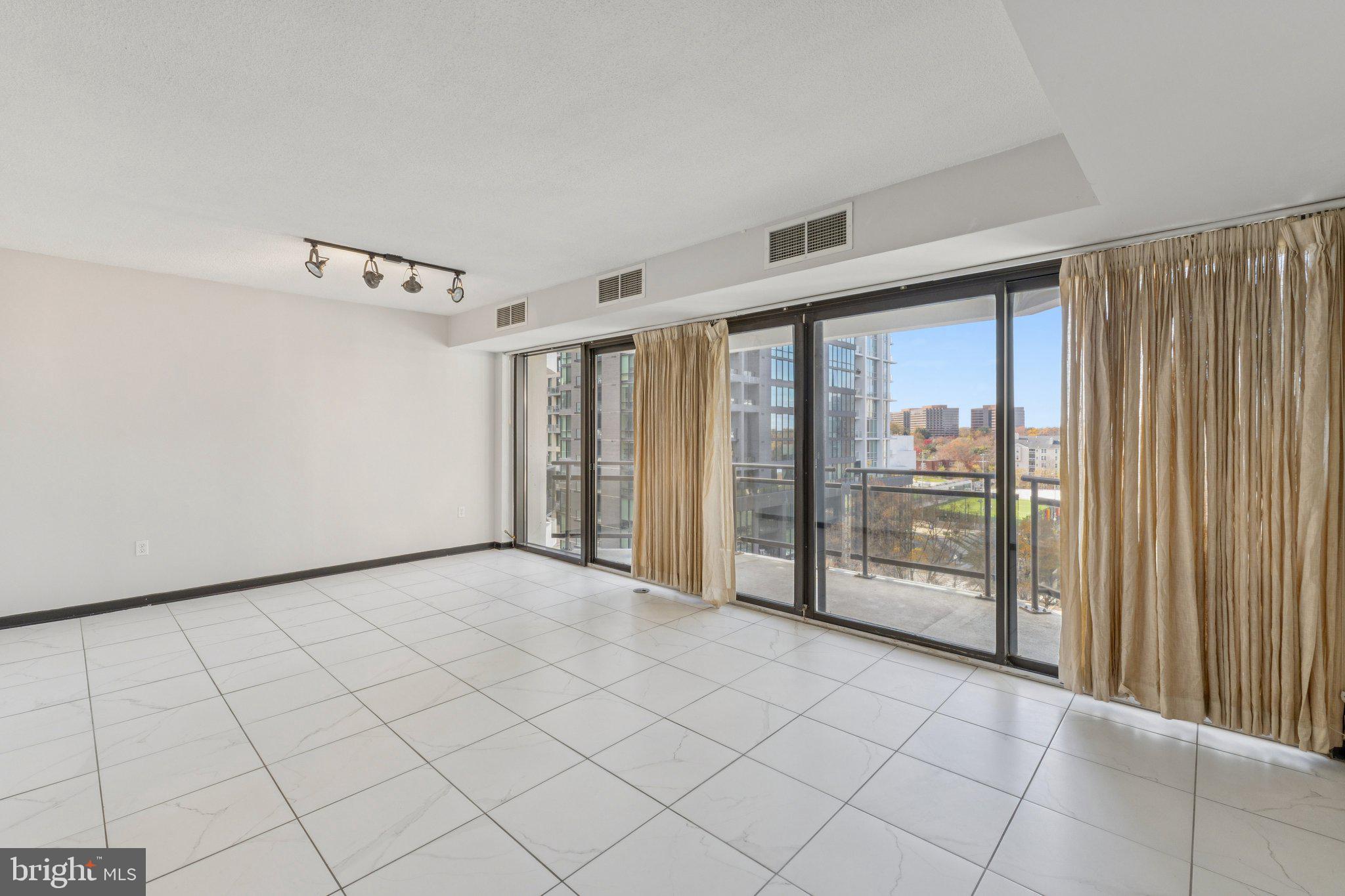 1530 KEY BOULEVARD 929