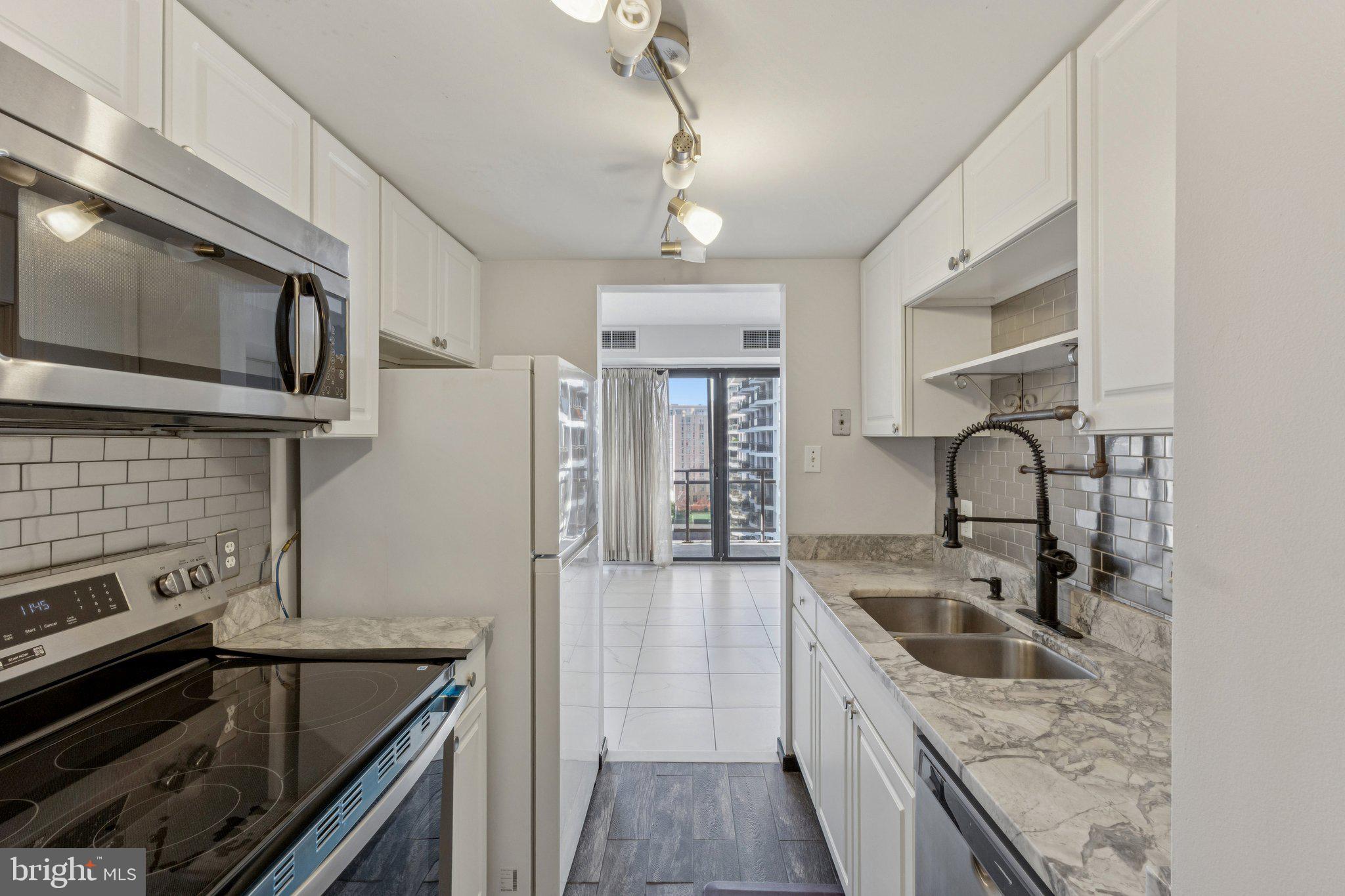 ROSSLYN - Residential