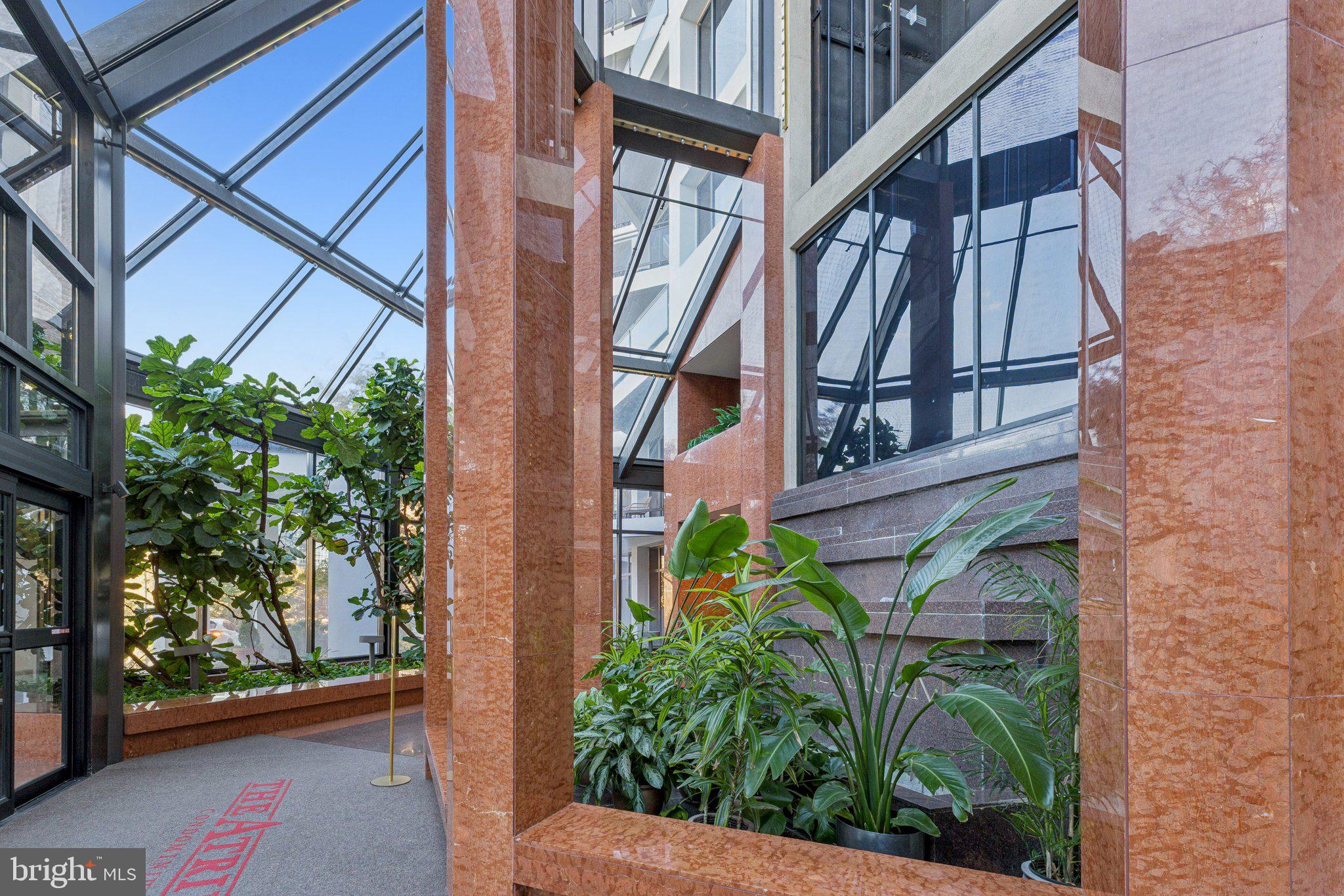 ROSSLYN - Residential