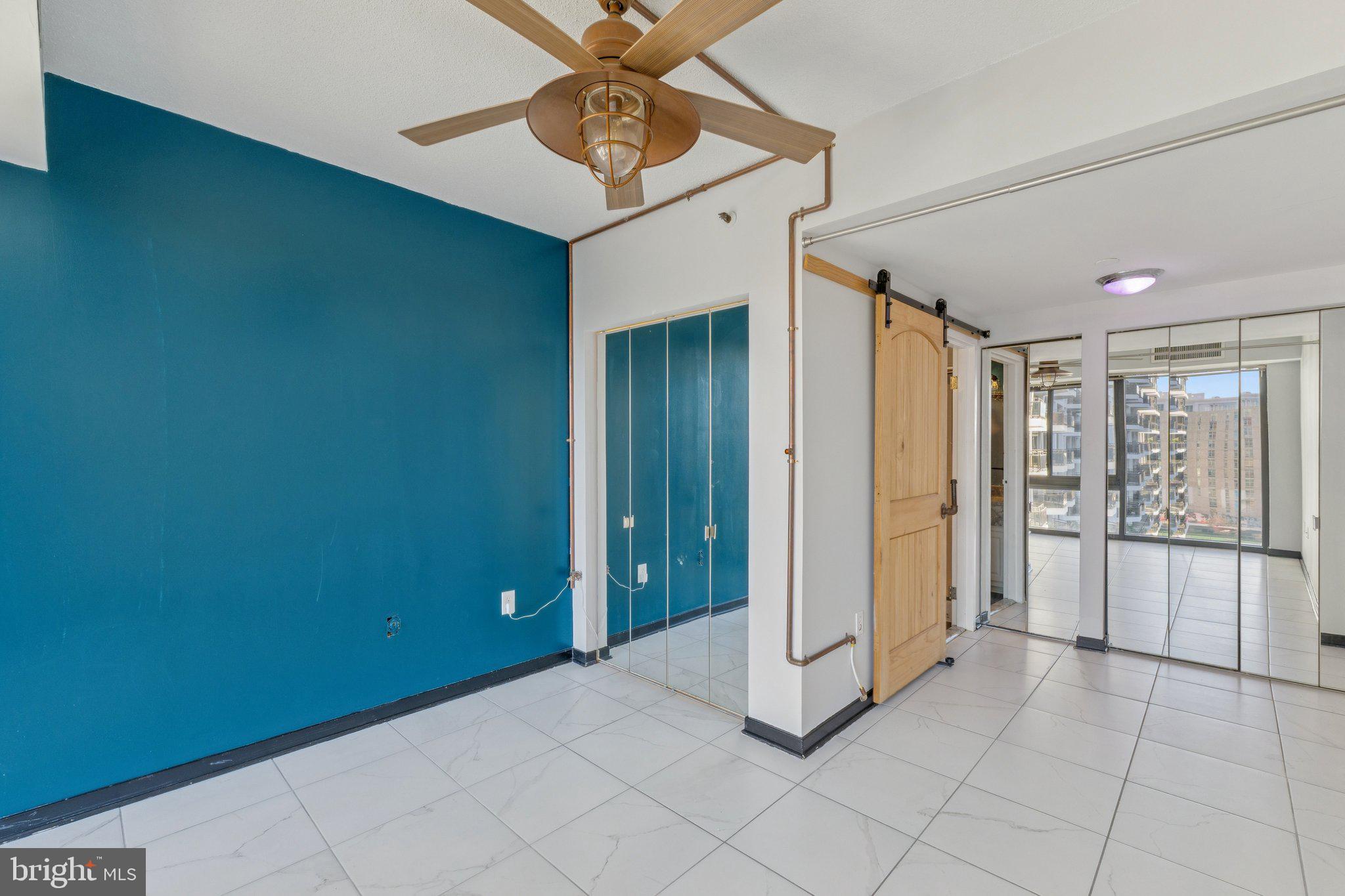 ROSSLYN - Residential