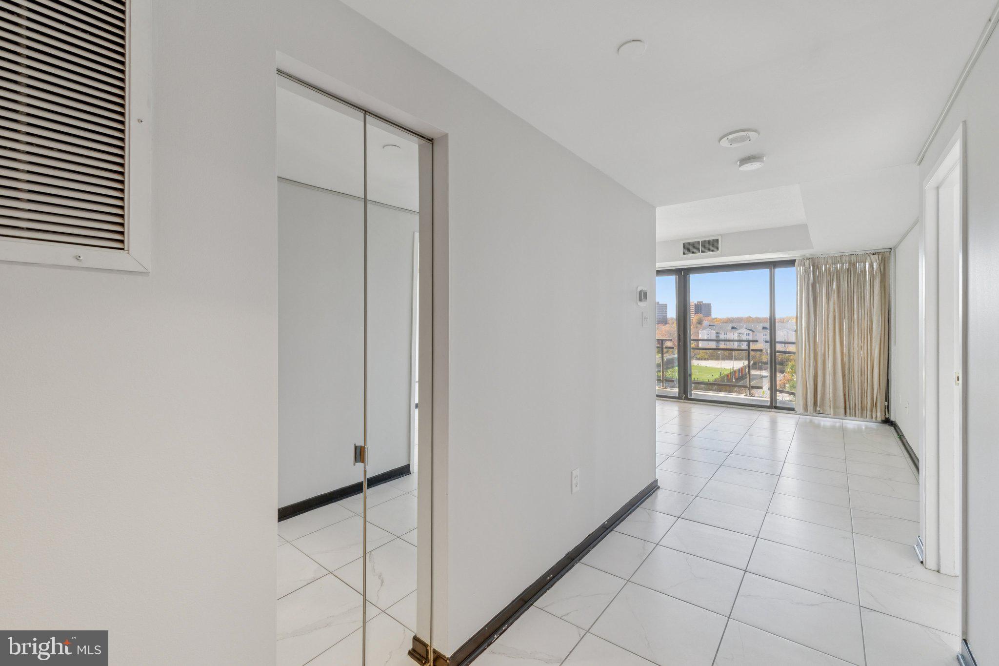 ROSSLYN - Residential