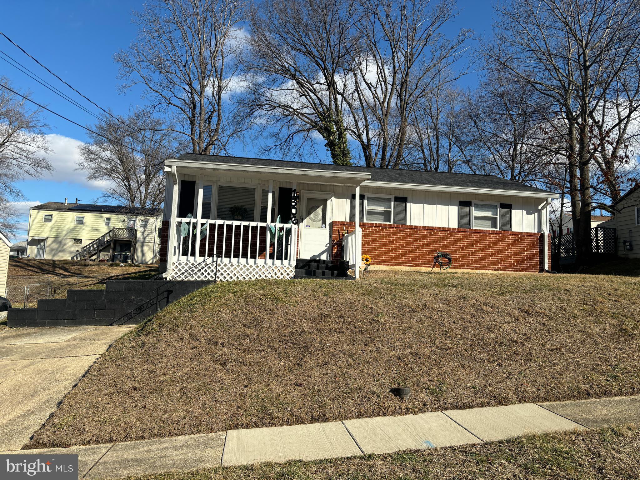 RITCHIE MANOR - Residential