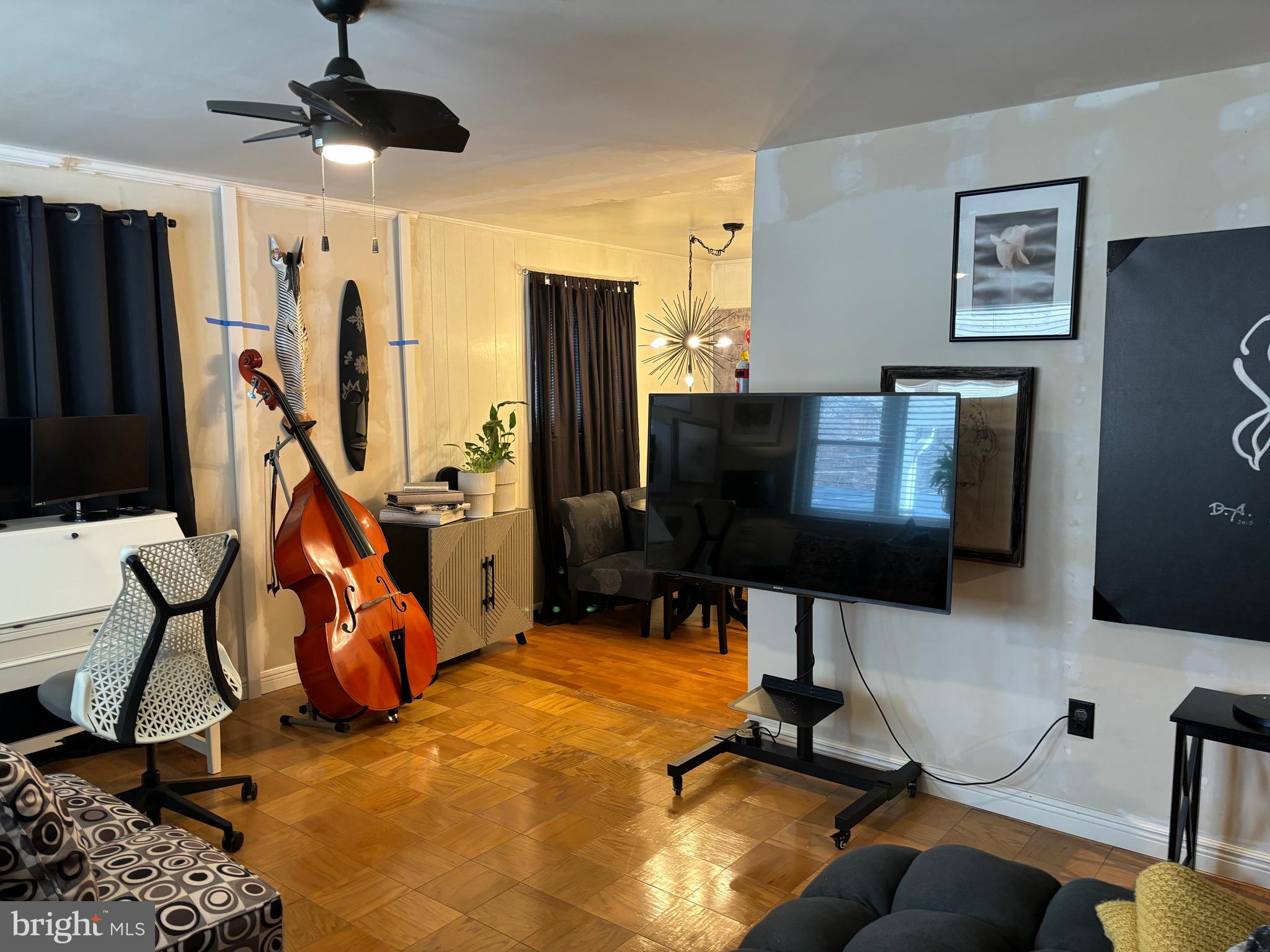 RITCHIE MANOR - Residential