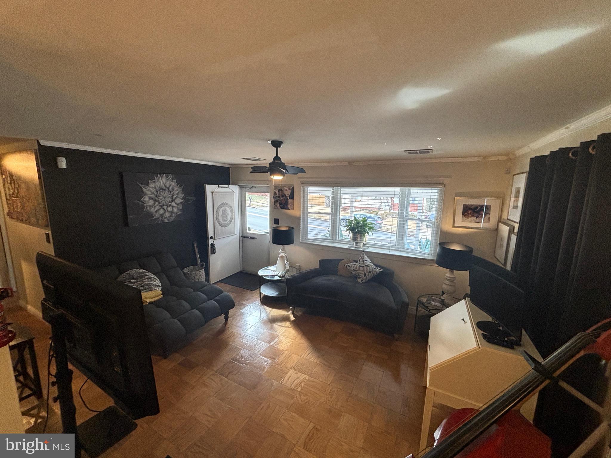 RITCHIE MANOR - Residential