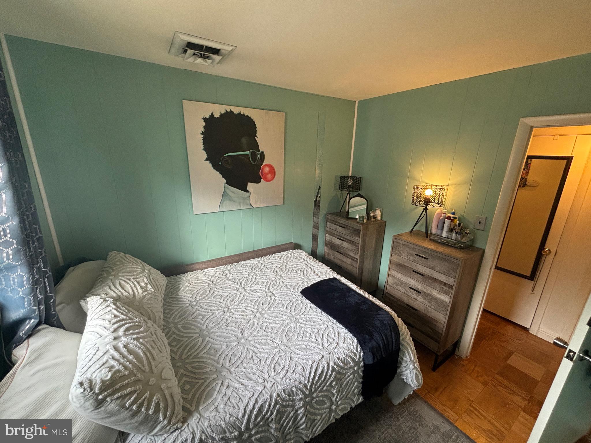 RITCHIE MANOR - Residential